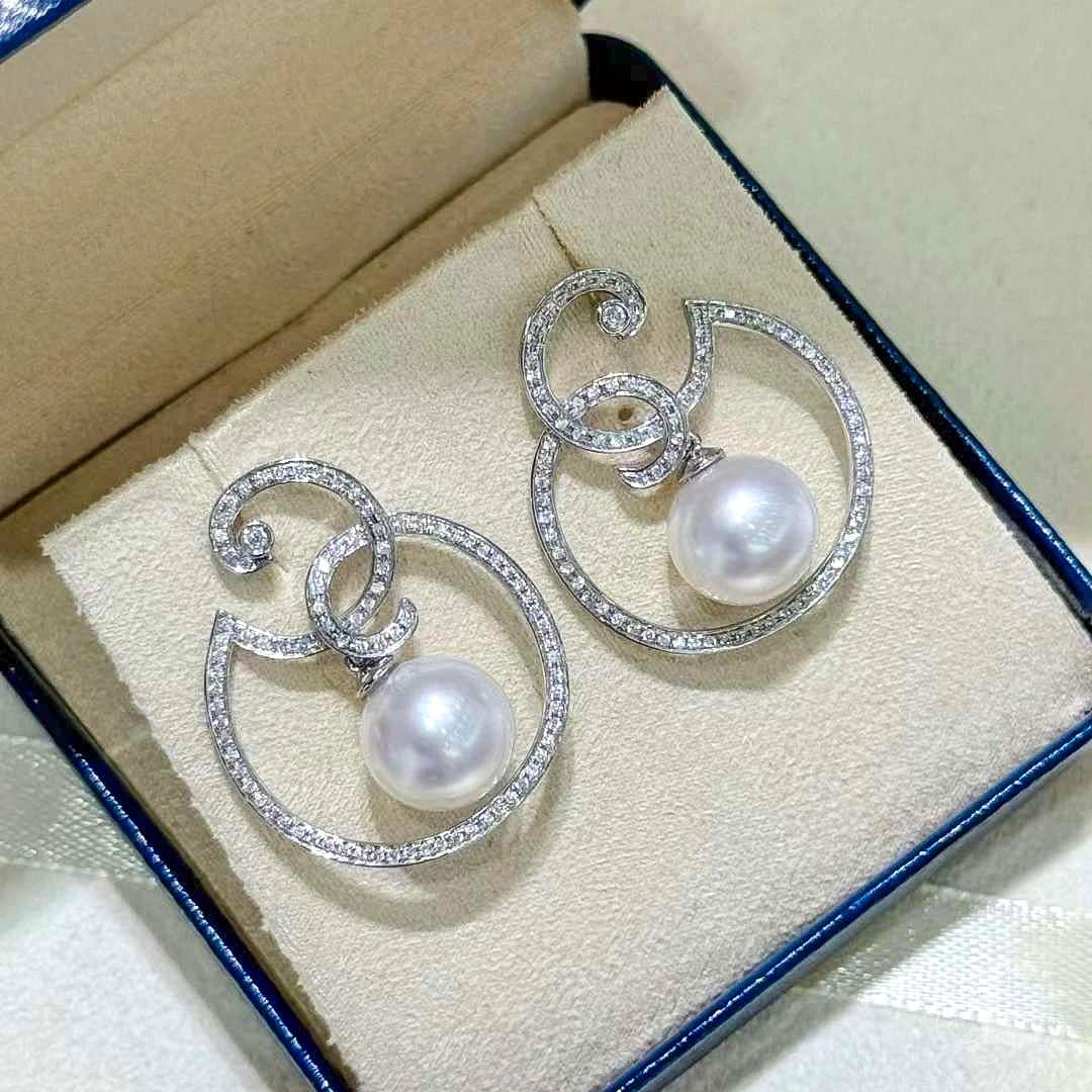 【Lustre Arc】Aurora Tidecurve South Sea Pearl Diamond Earrings For Sale 2