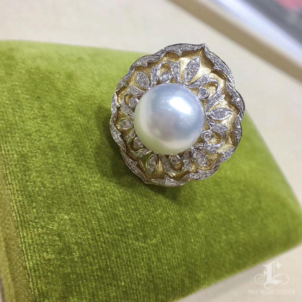 【Crown Radiance】Baroque Leaf South Sea Pearl Ring in Sculpted 18k Gold im Angebot 5