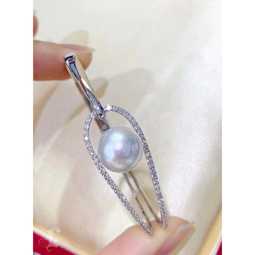 Women's 【Sculpted Geometry】Orbital Grace Aurora South Sea Pearl Diamond Bangle For Sale