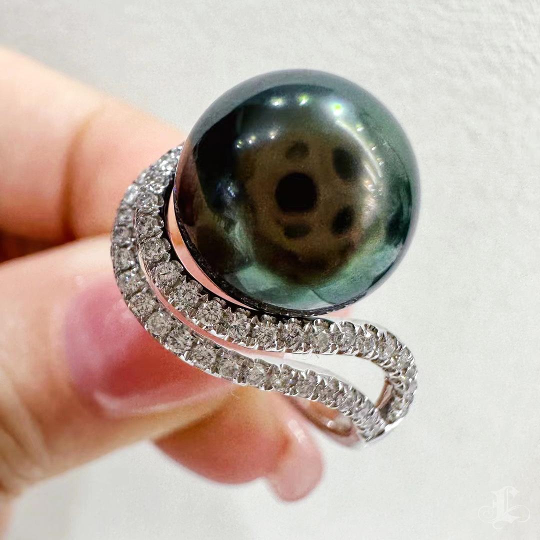 De las mujeres 【Lustre Arc】Sculpted Curve Aurora Tahitian Pearl Diamond Ring in 18K White Gold en venta