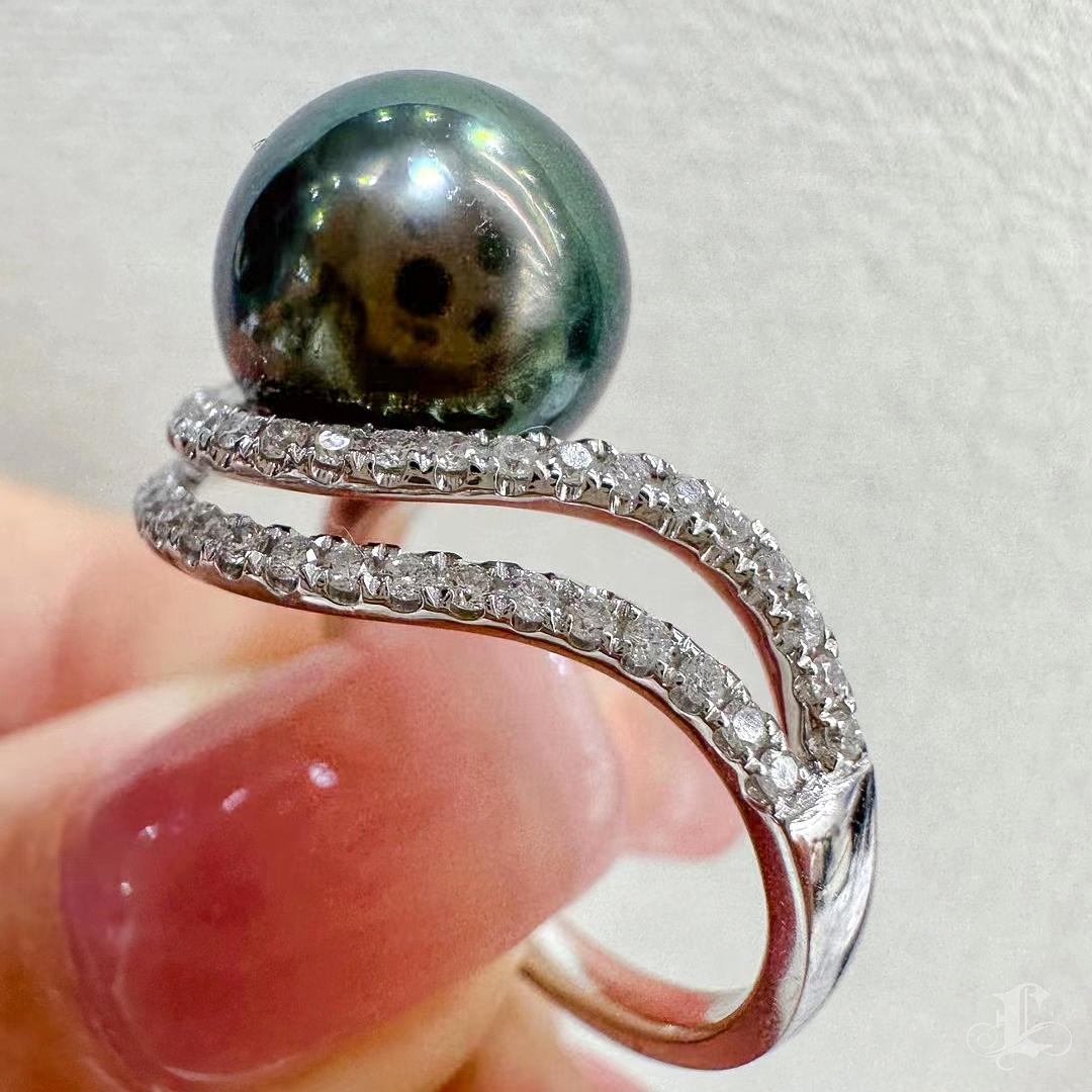 【Lustre Arc】Sculpted Curve Aurora Tahitian Pearl Diamond Ring in 18K White Gold en venta 2