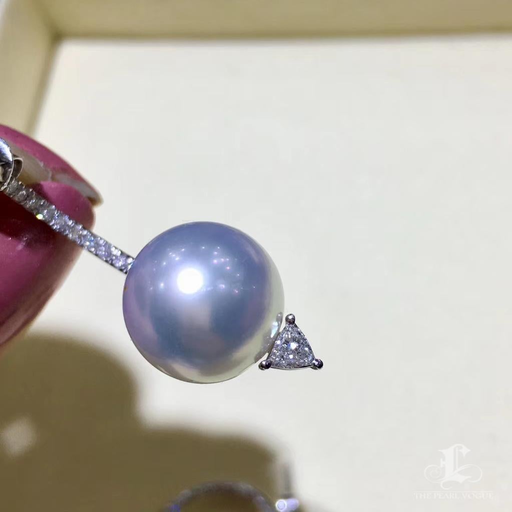 【Lustre Arc】Aurora Arch Diamond South Sea Pearl Earrings For Sale 3
