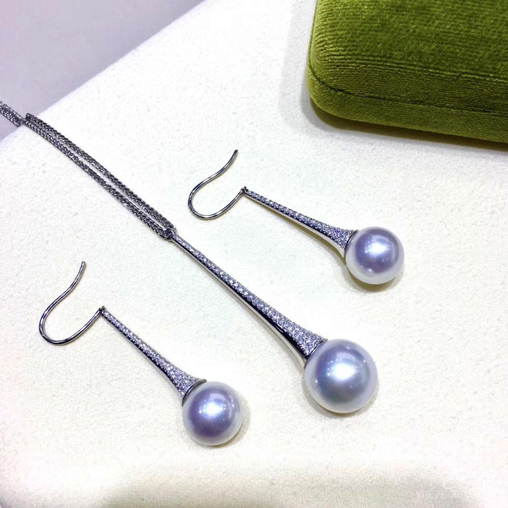 Collana con ciondolo Celestial Drop Aurora South Sea Pearl Diamond Y In condizioni Nuovo in vendita a New York, NY