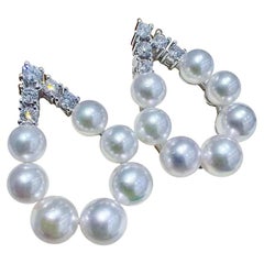 【Sculpted Geometry】V-Loop Aurora Baby Akoya Pearl & Diamond Earrings
