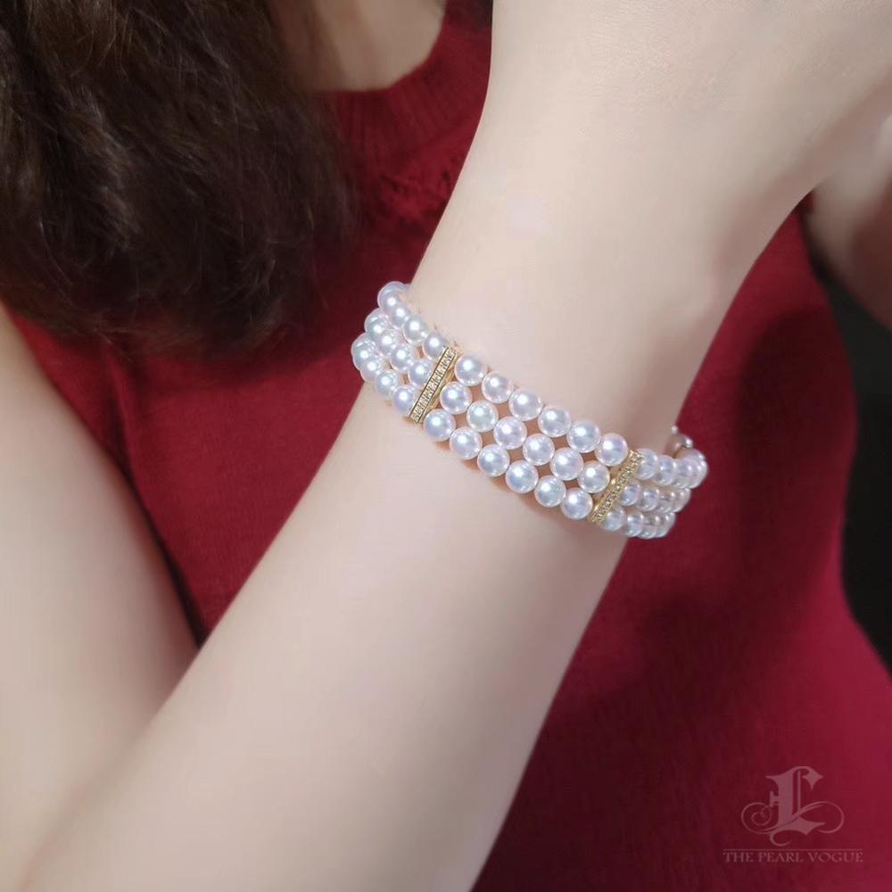 Non taillé Classic Grace Bracelet triple brin en perles d'Akoya AAA et diamants en vente