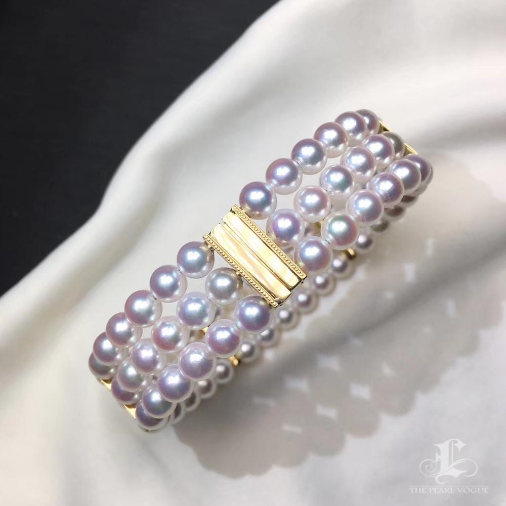 Classic Grace Bracelet triple brin en perles d'Akoya AAA et diamants en vente 2