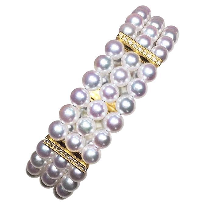 Classic Grace Bracelet triple brin en perles d'Akoya AAA et diamants en vente