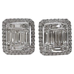 Clous d'oreilles en or blanc 18 carats avec diamants baguettes et diamants ronds taille brillant
