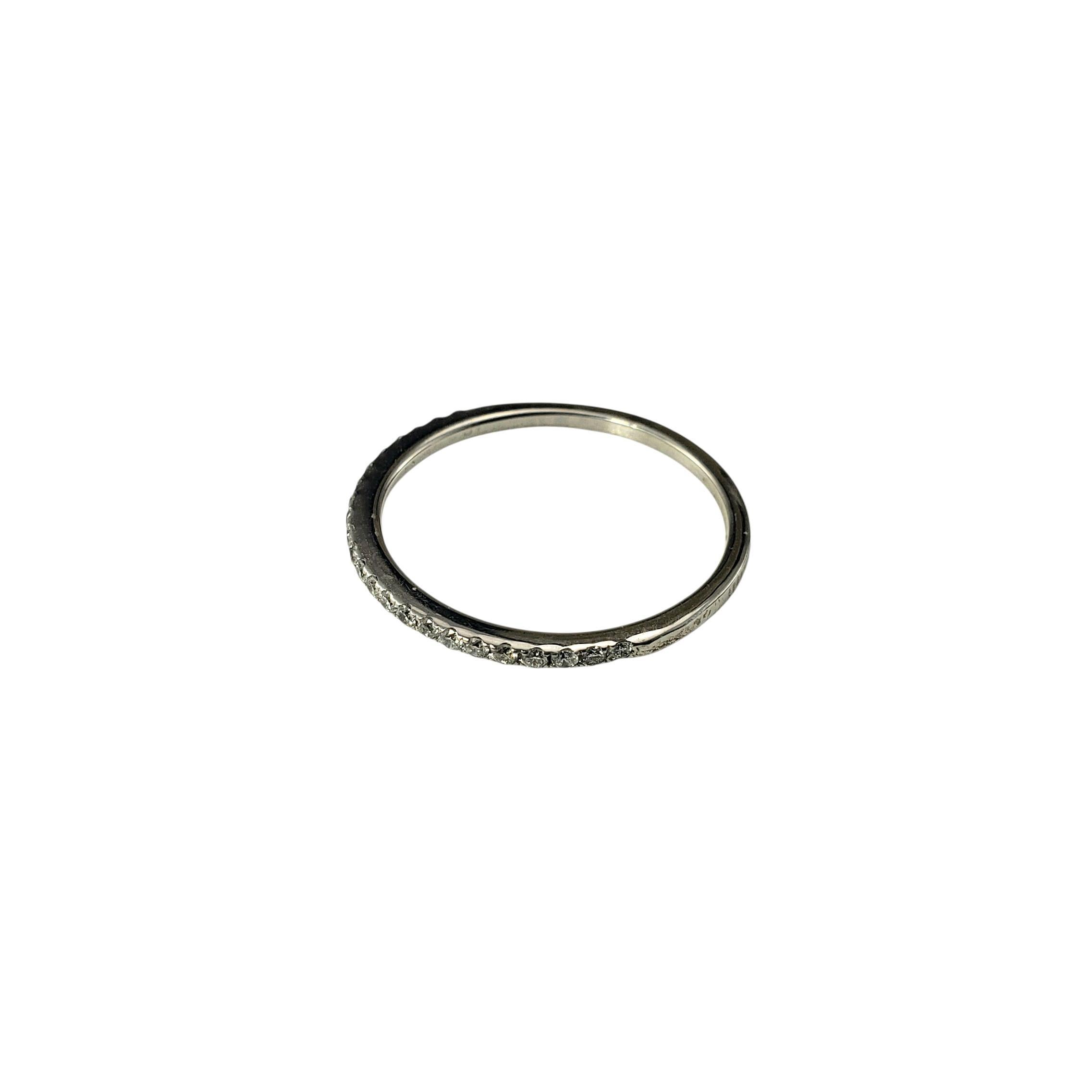 Anillo de oro blanco de 18 quilates con diamantes, tamaño 7,25 #23004 en Bueno estado para la venta en Washington Depot, CT