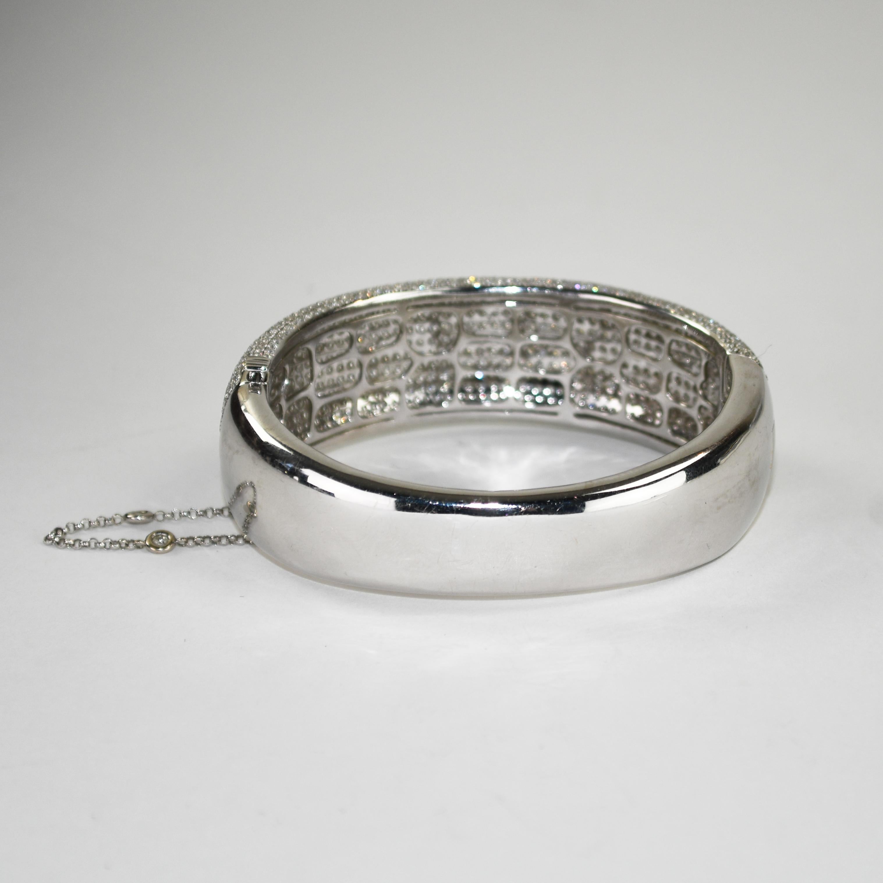 Taglio rotondo Bracciale con diamanti in oro bianco 18K 11,20ct in vendita