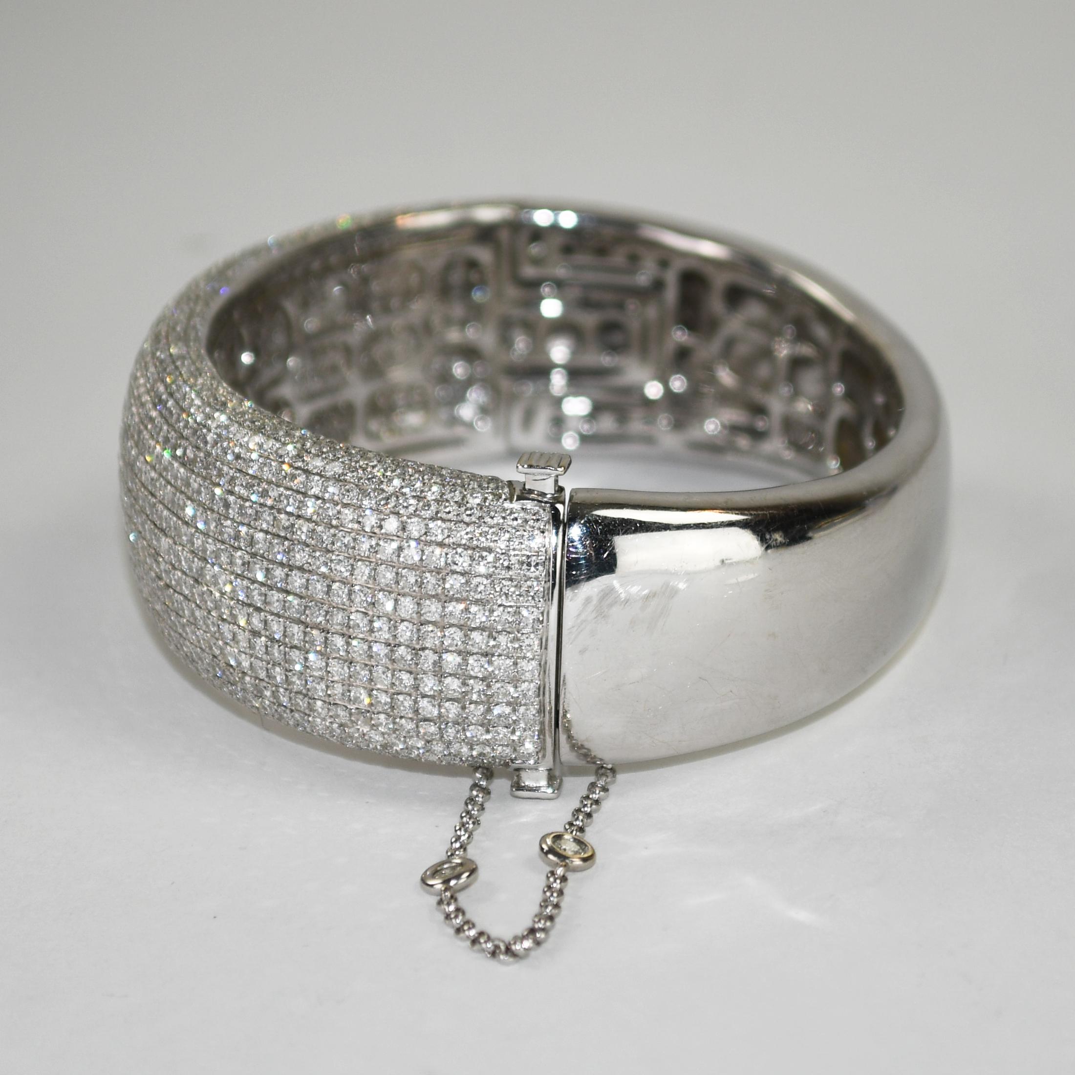 Bracciale con diamanti in oro bianco 18K 11,20ct In condizioni ottime in vendita a Laguna Beach, CA