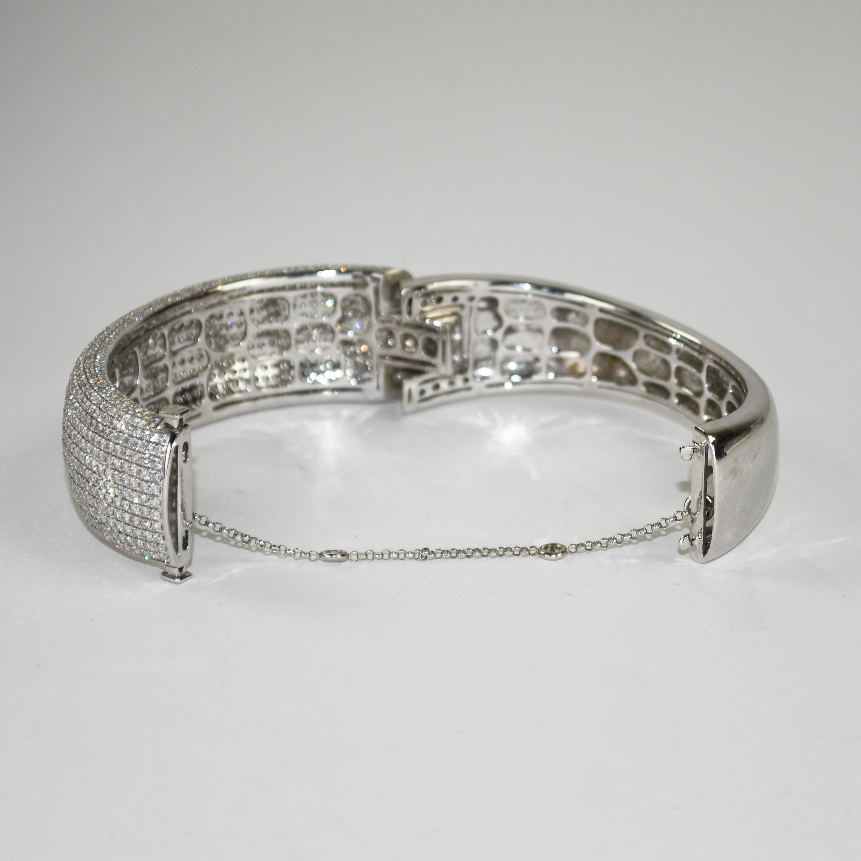 Bracciale con diamanti in oro bianco 18K 11,20ct in vendita 1