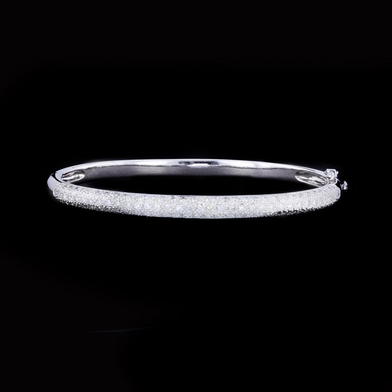 18K White Gold Diamond Bangle Bracelet For Sale at 1stDibs