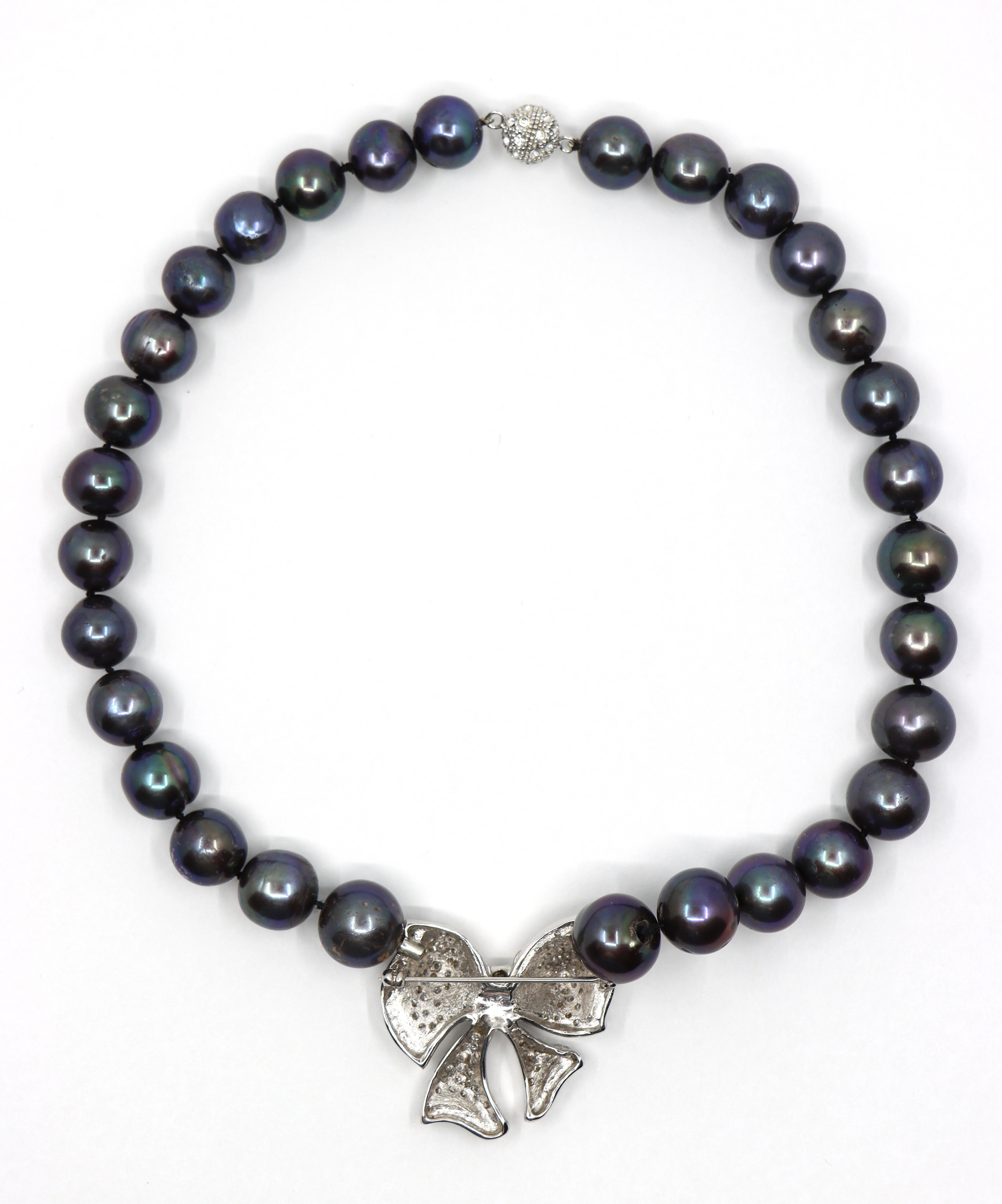 18K White Gold Diamond Bow Tie Brooch Black Pearl Necklace 7