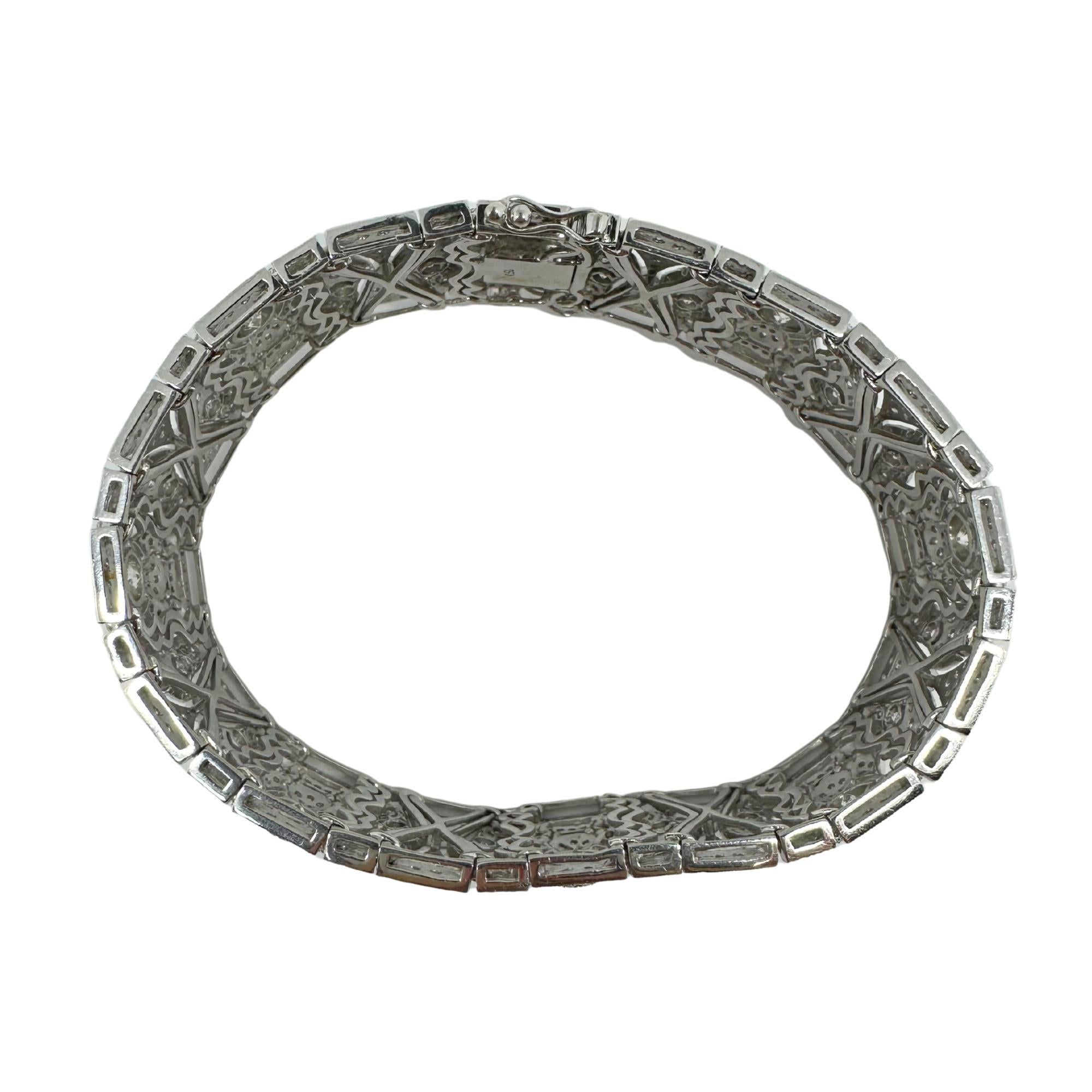Bracelet en or blanc 18K avec diamants - 7 pouces Bon état - En vente à New York, NY