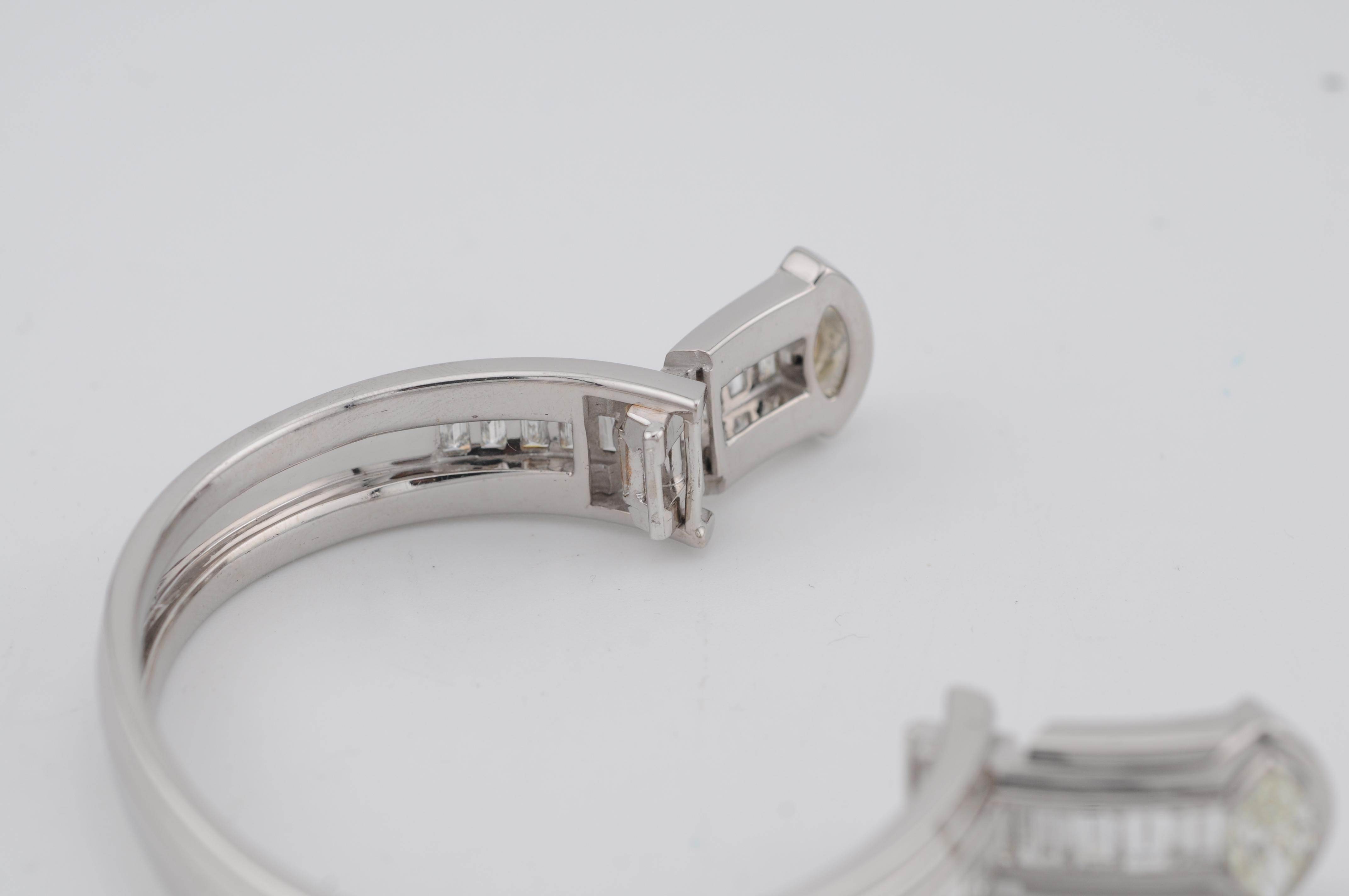 Bracciale con diamanti in oro bianco 18K - 8,5 carati, diamanti Navette e Baguette in vendita 6