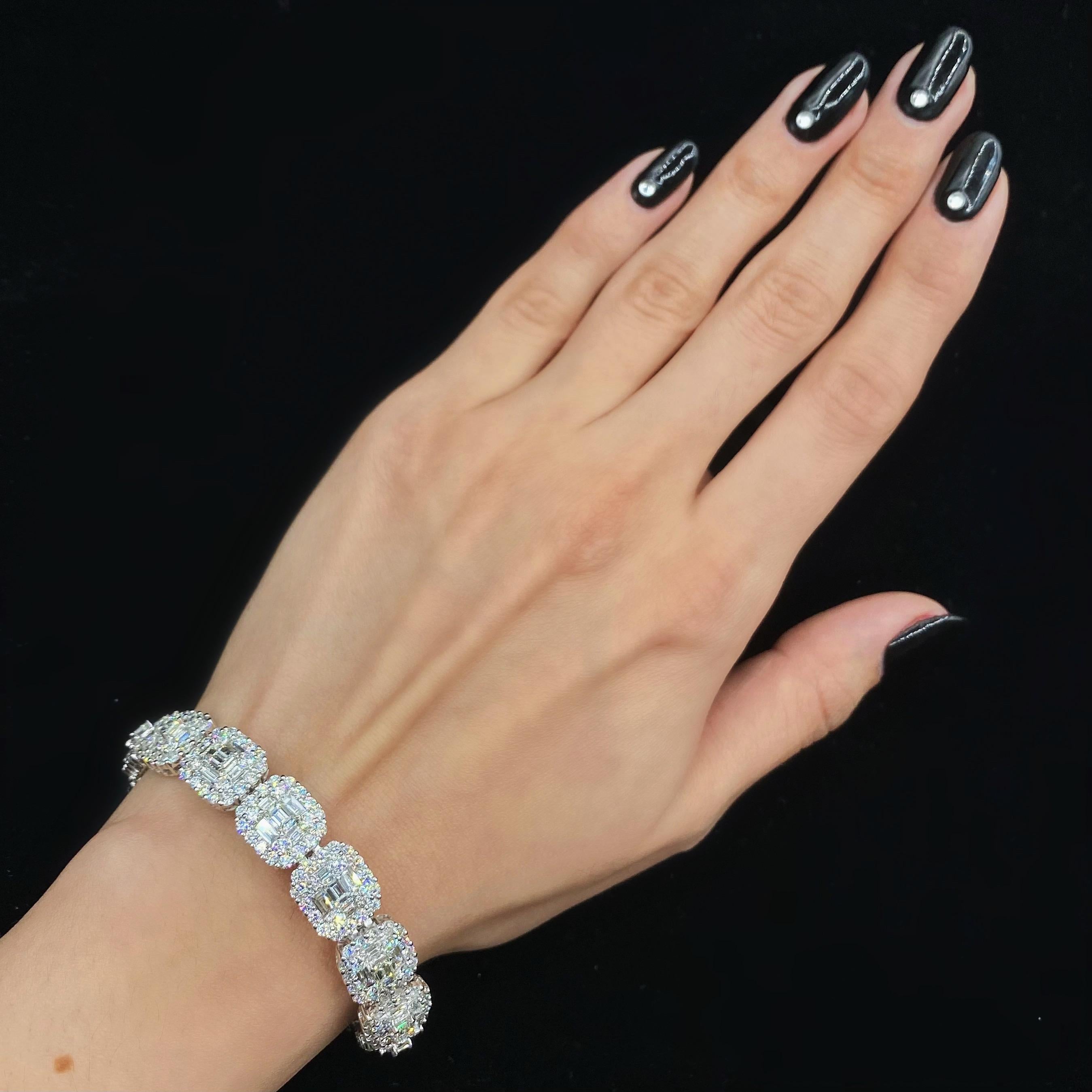 Women's or Men's 18k White Gold Diamond Bracelet For Sale