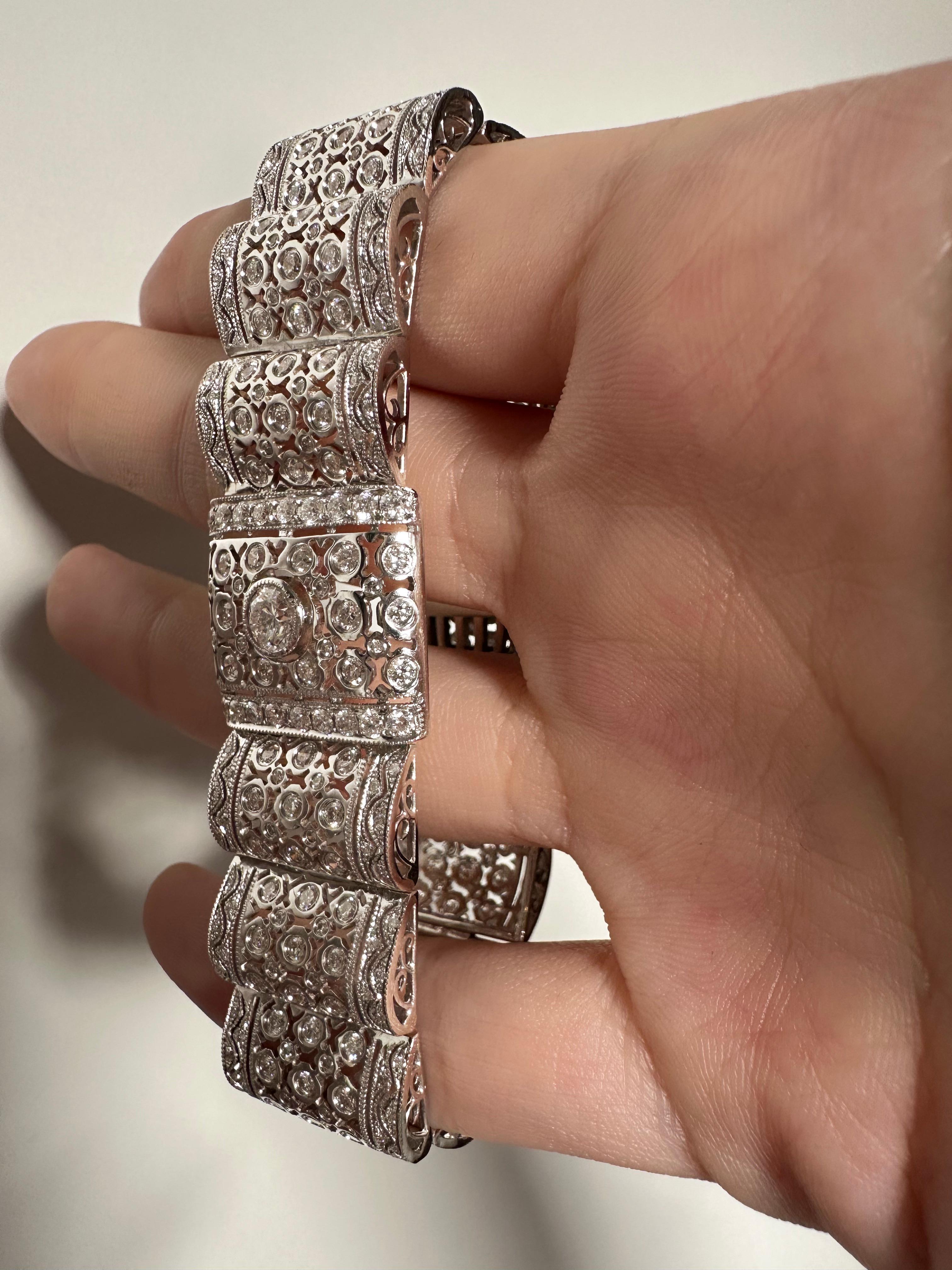 18K White Gold Diamond Bracelet For Sale 2