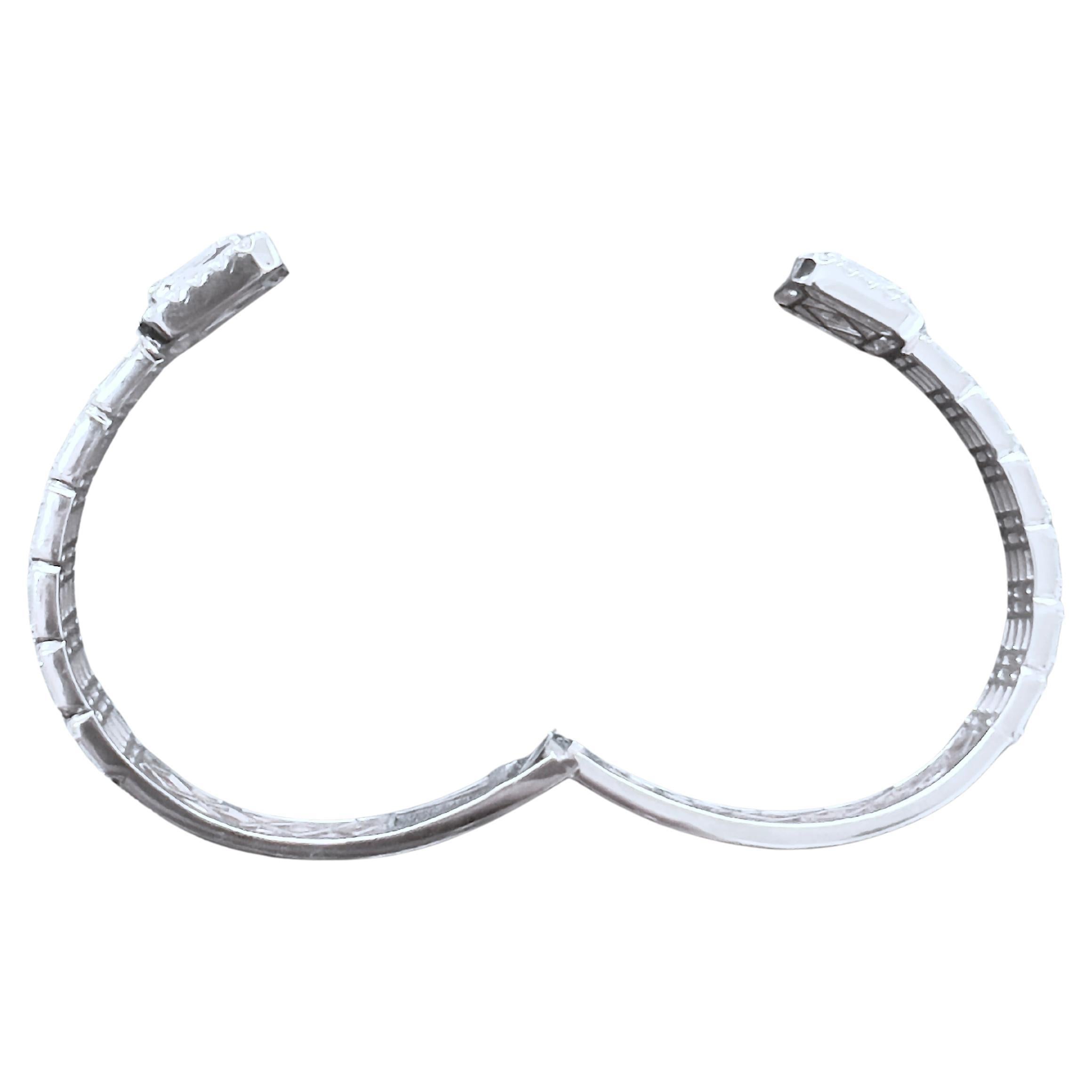 Bracciale stile bypass con diamanti in oro bianco 18 carati In condizioni Nuovo in vendita a Carrollton, TX
