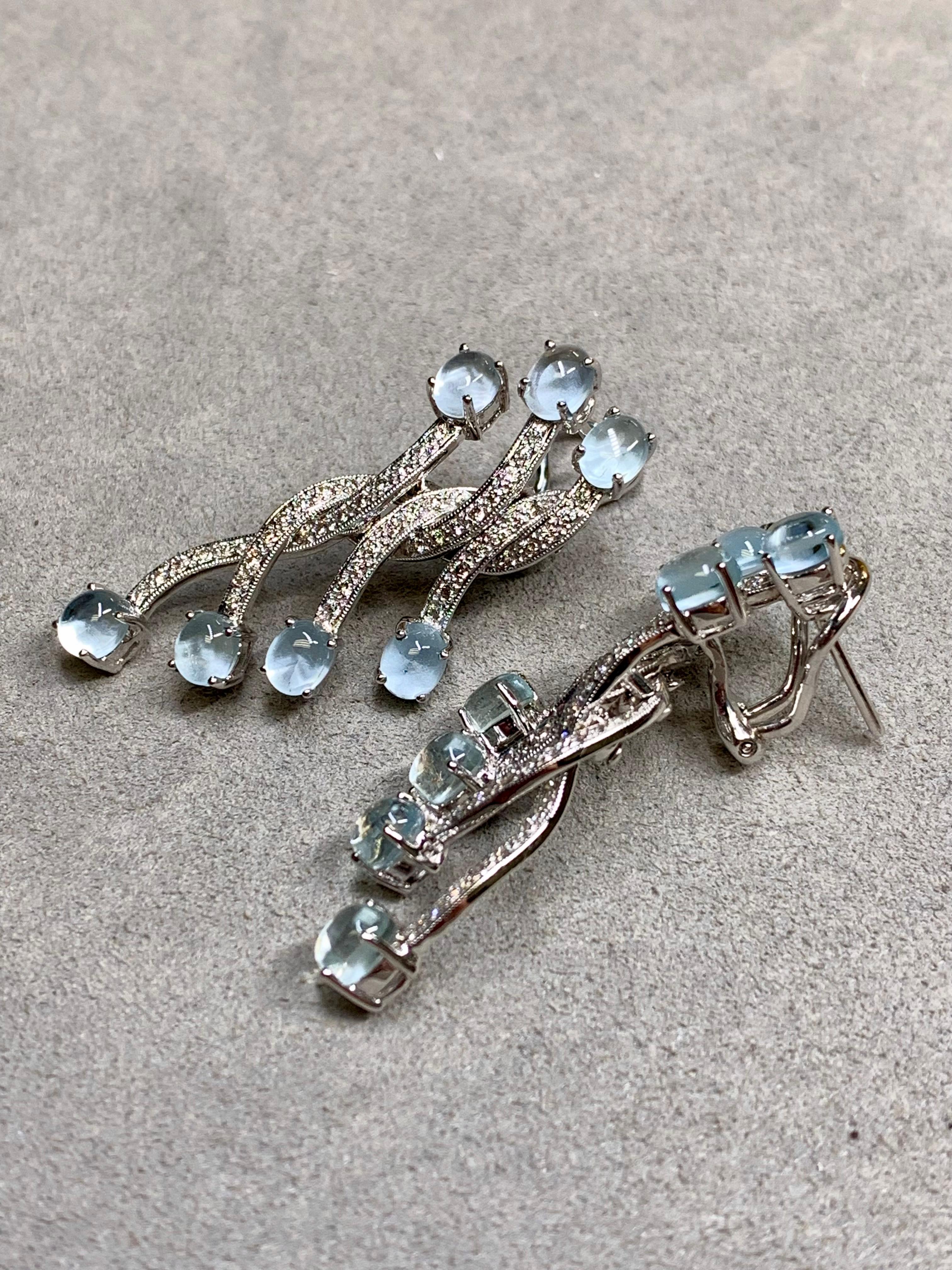 Contemporain Boucles d'oreilles huggies articulées et spectaculaires en or blanc 18 carats avec cabochon de diamants 8,20 ctw en vente