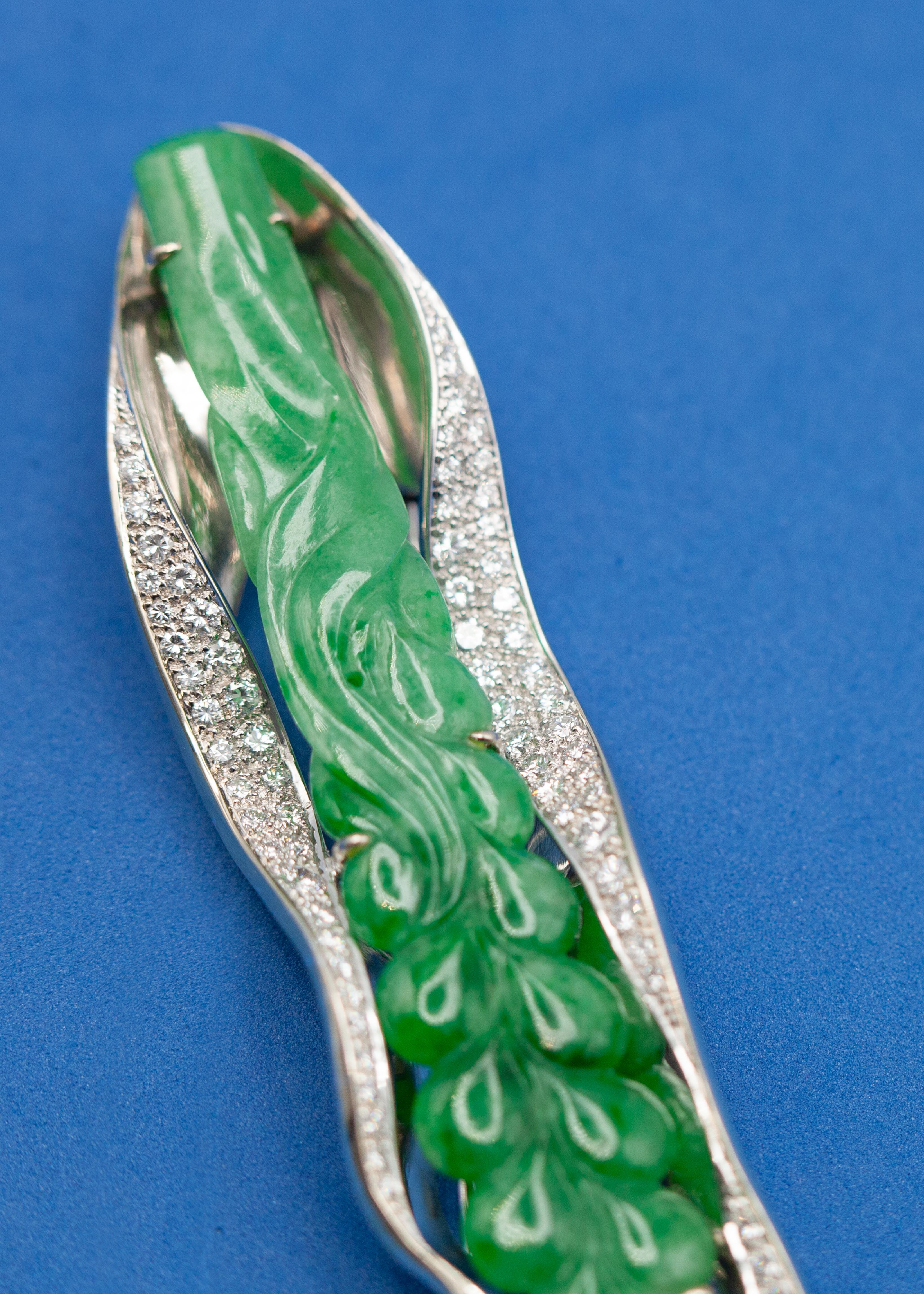 18K White Gold Diamond Carved Jade Pendant/Brooch Choker Wire Necklace For Sale 1
