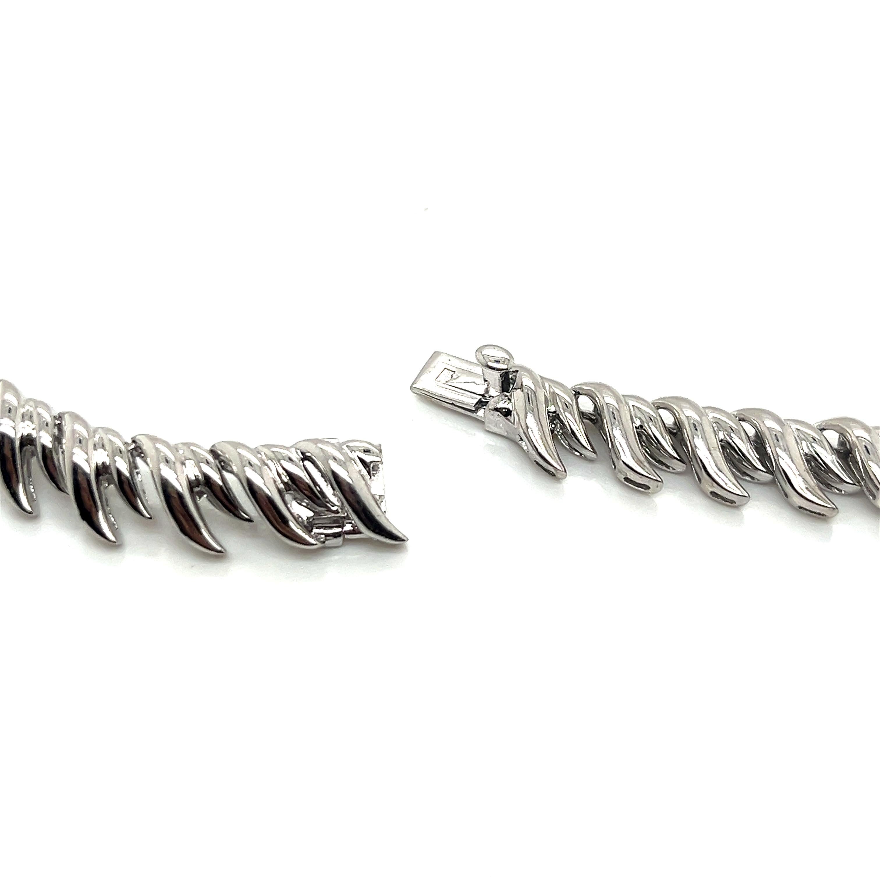 18 Karat Weißgold Diamant-Choker-Halskette im Zustand „Neu“ im Angebot in Boston, MA