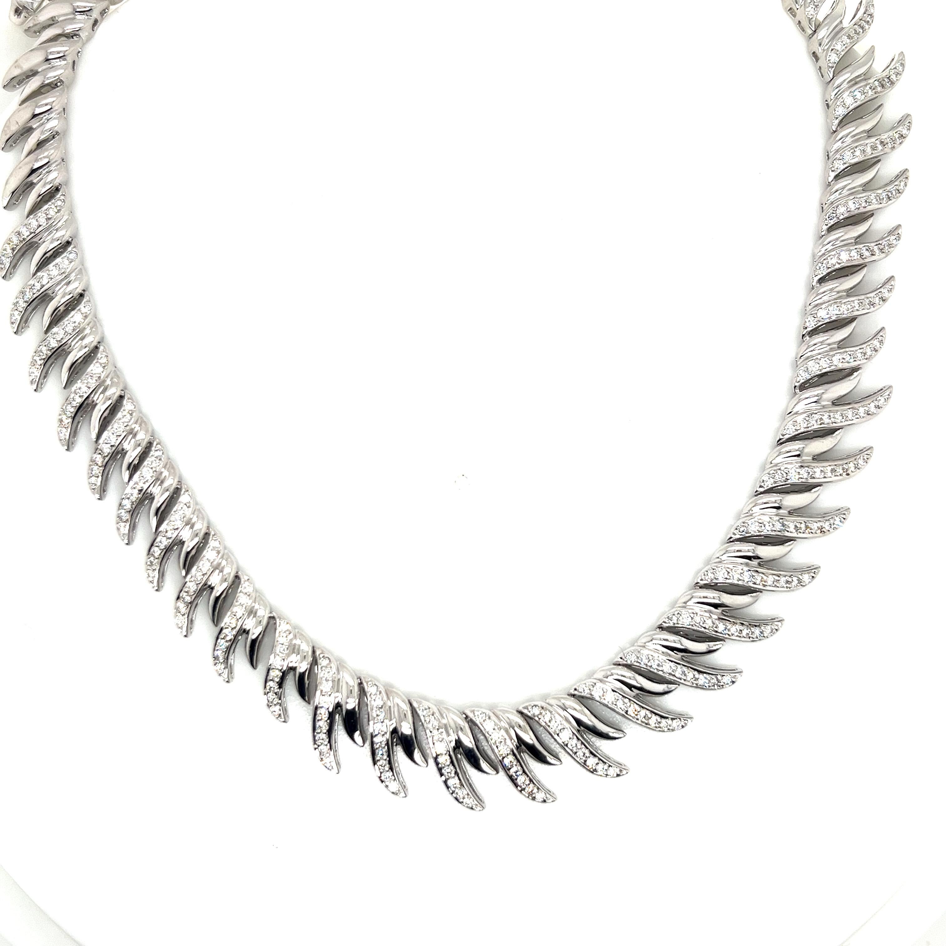 18 Karat Weißgold Diamant-Choker-Halskette im Angebot 3