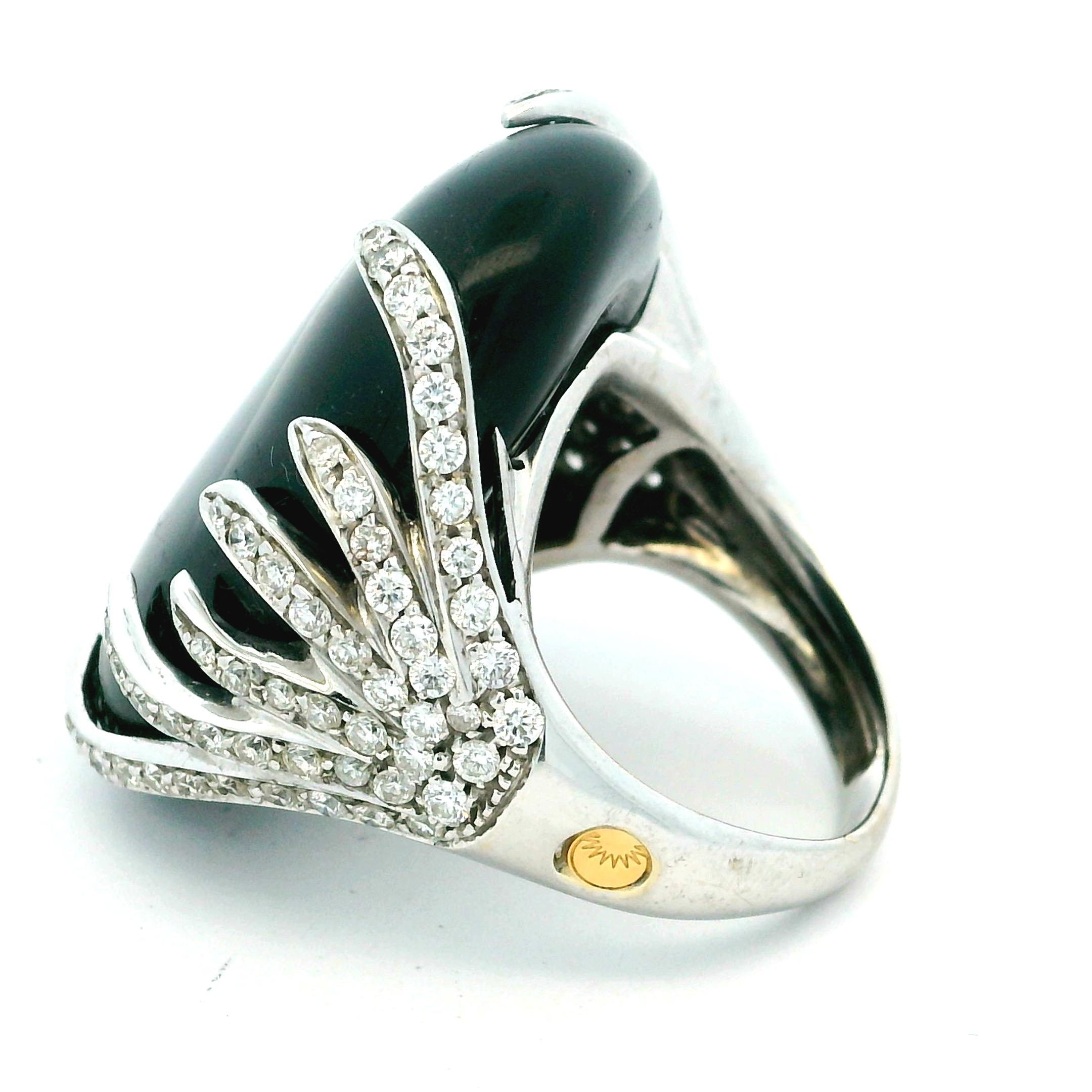 Anello da cocktail in oro bianco 18 carati con diamante e onice, 2 carati in vendita 2
