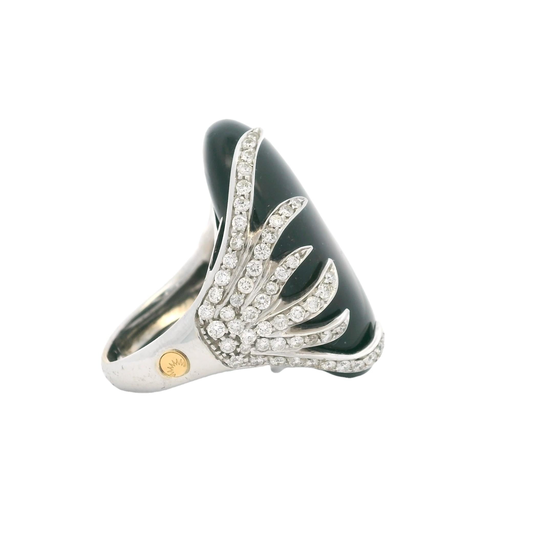 Round Cut 18K White Gold Diamond Claw Onyx Cocktail Ring, 2 Carats For Sale