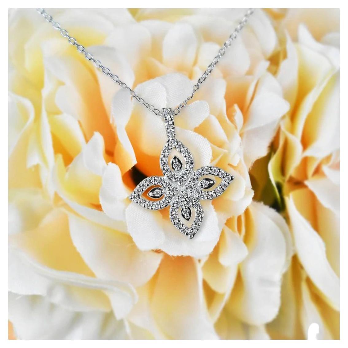 Diamond Clover Necklace is made of 18k solid gold available in three colors, White Gold / Rose Gold / Yellow Gold.

Lightweight and gorgeous natural genuine round cut diamond. Each diamond is hand selected by me to ensure quality and set by a master