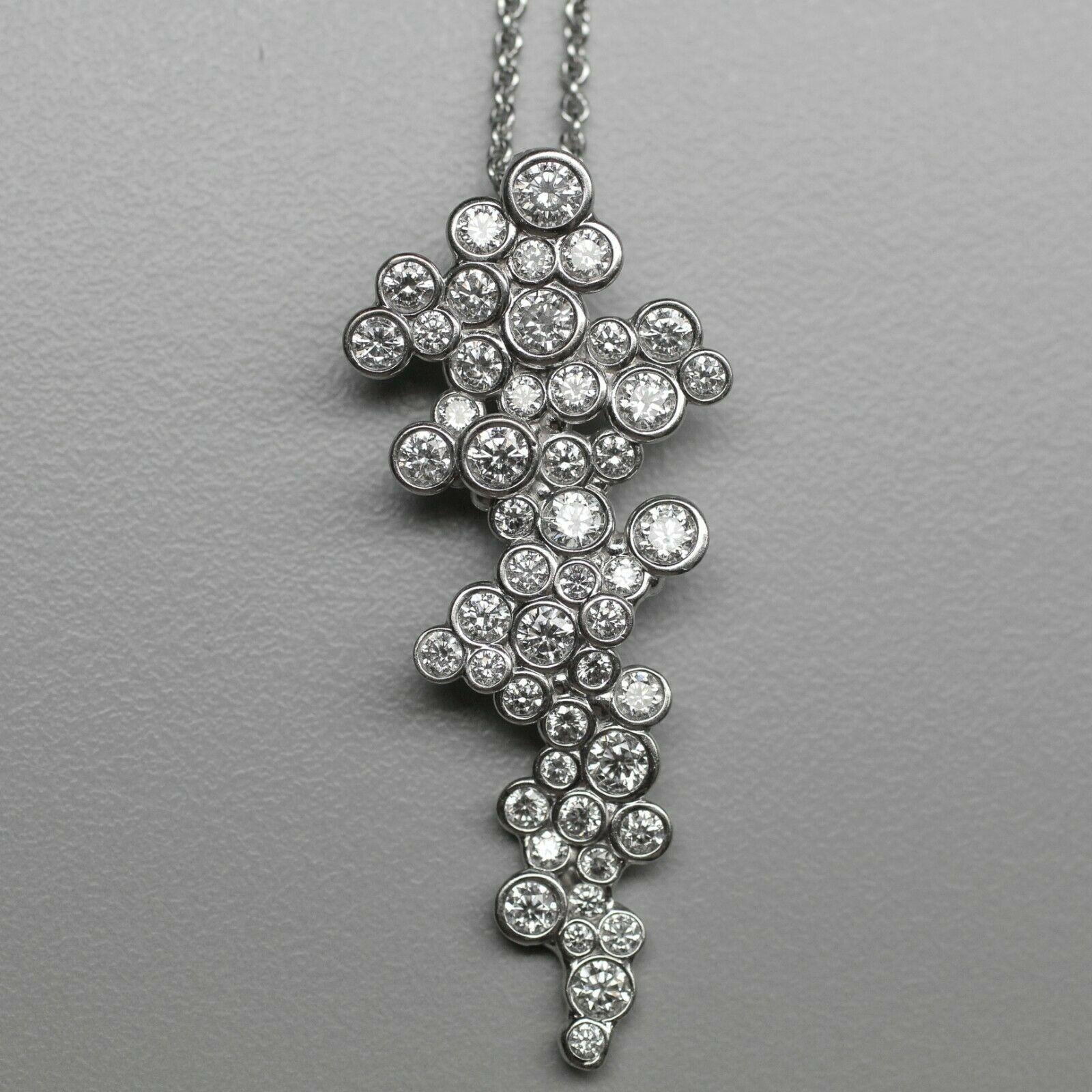 18K white gold  DIAMOND CLUSTER BEZEL GRAPE necklace In New Condition For Sale In Los Angeles, CA