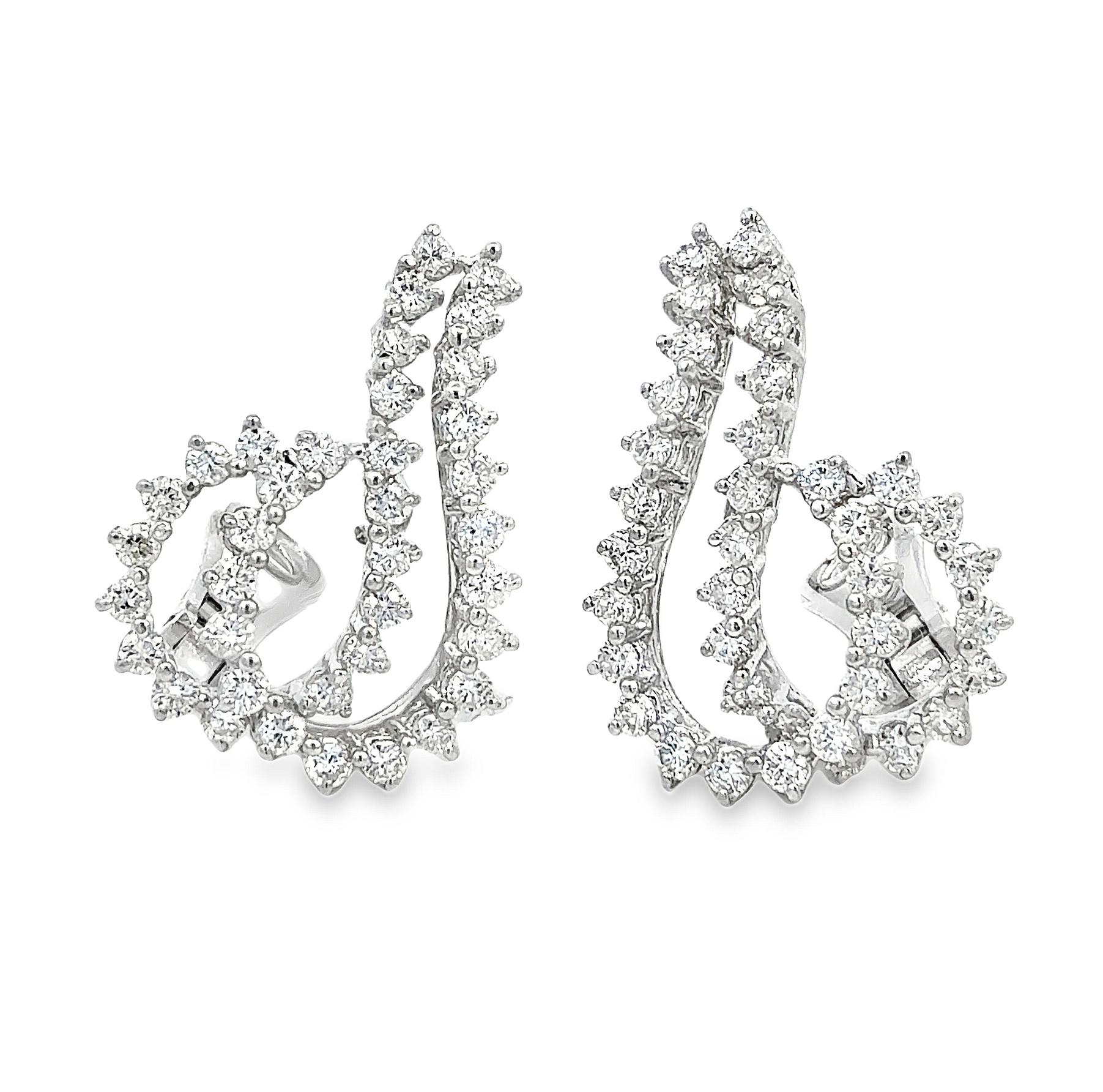 Boucles d'oreilles grappes de diamants en or blanc 18K 3,75 carats Neuf - En vente à Beverly Hills, CA