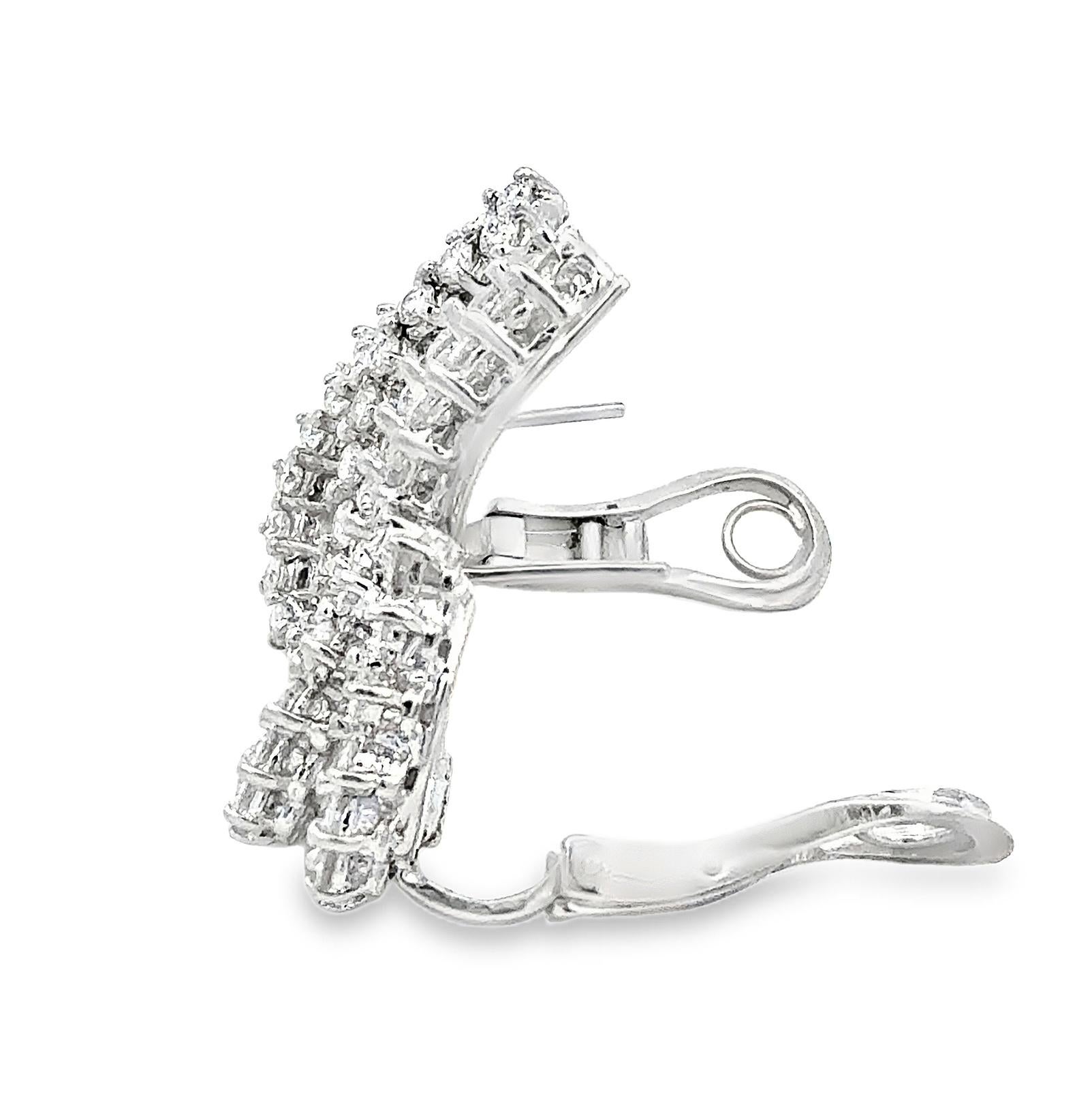 Boucles d'oreilles grappes de diamants en or blanc 18K 3,75 carats Pour femmes en vente