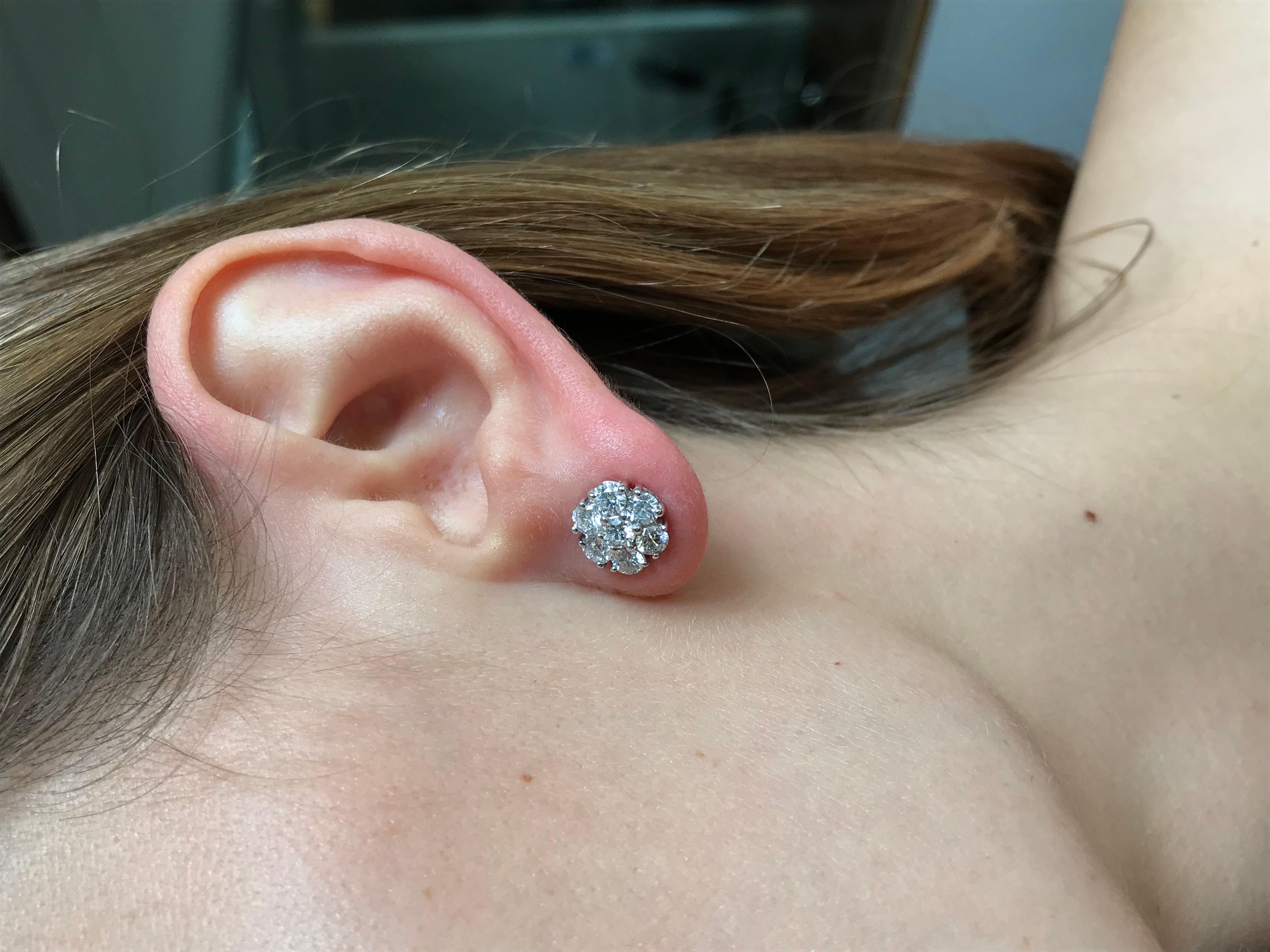 Round Cut 18 Karat White Gold Diamond Cluster Earrings