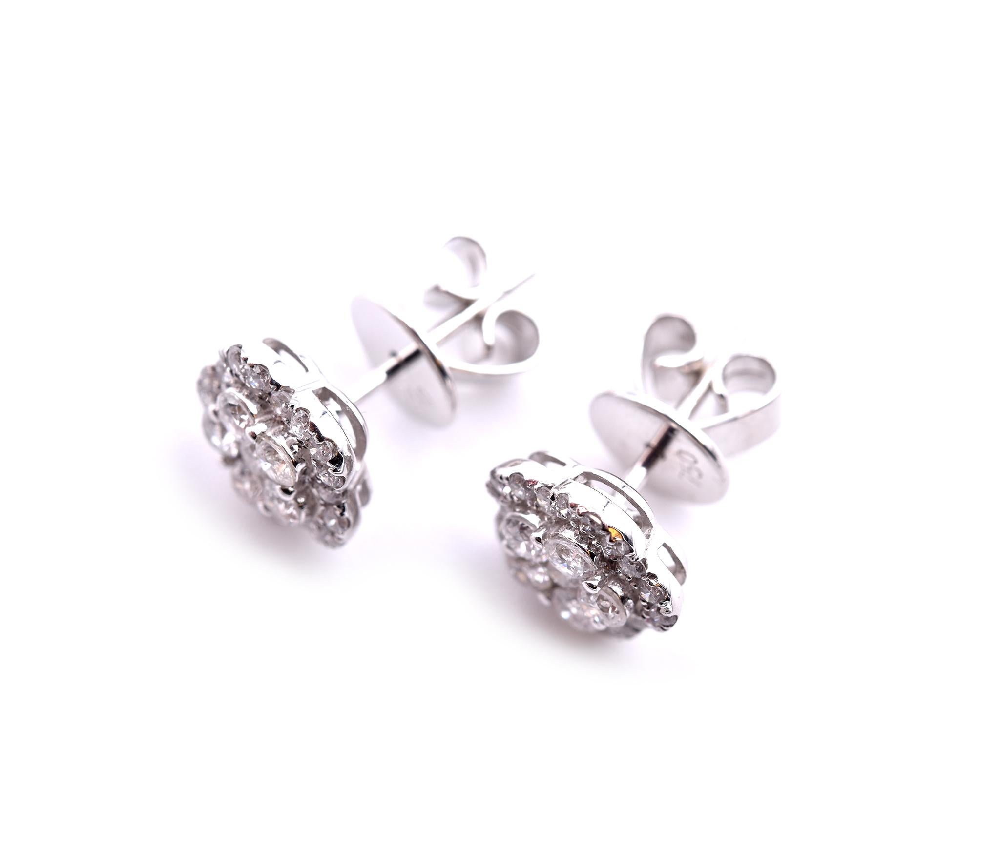 18 Karat White Gold Diamond Cluster Flower Stud Earrings In Excellent Condition In Scottsdale, AZ