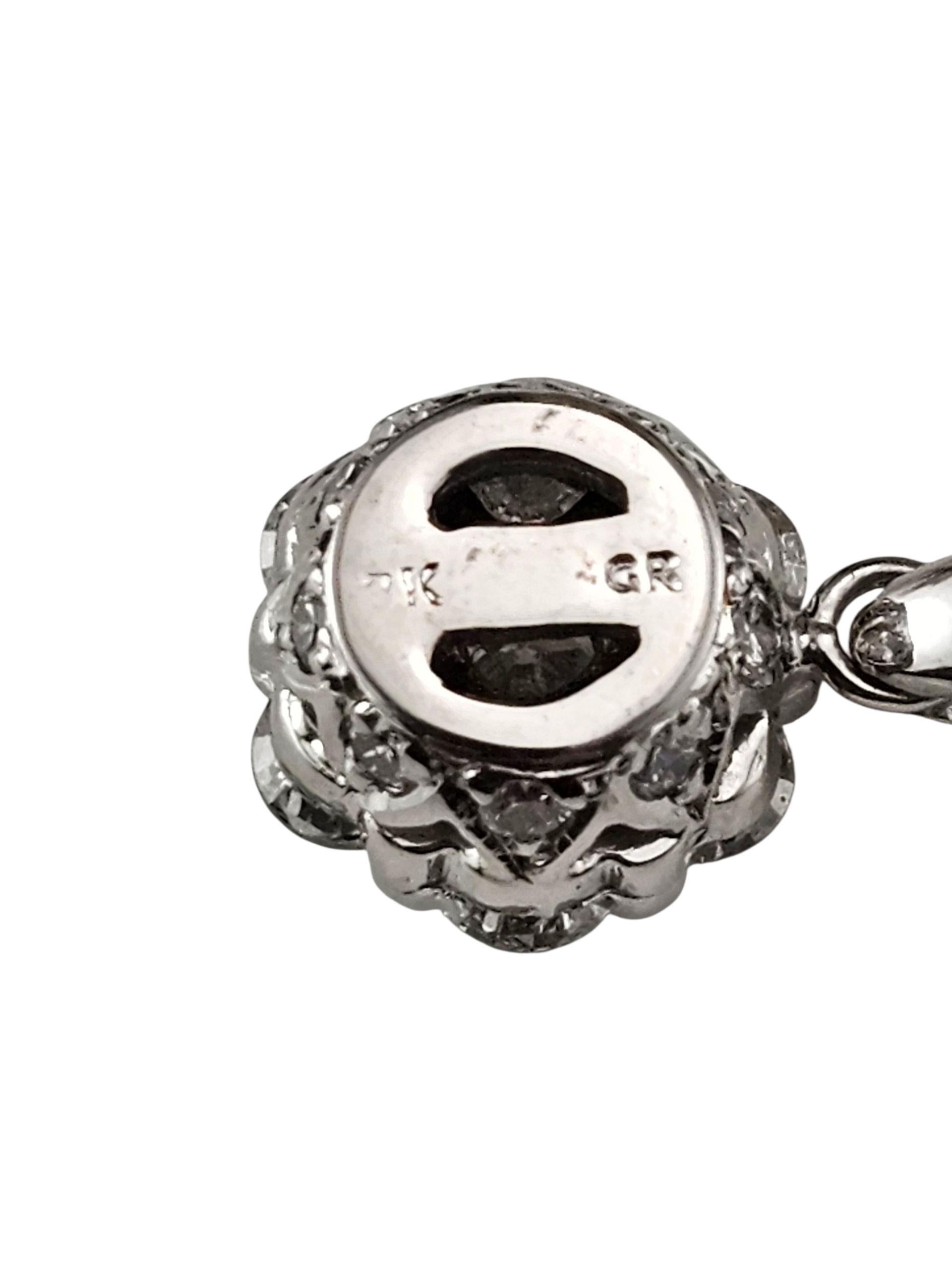 Ciondolo a grappolo con diamanti in oro bianco 18K #23752 In condizioni buone in vendita a Washington Depot, CT