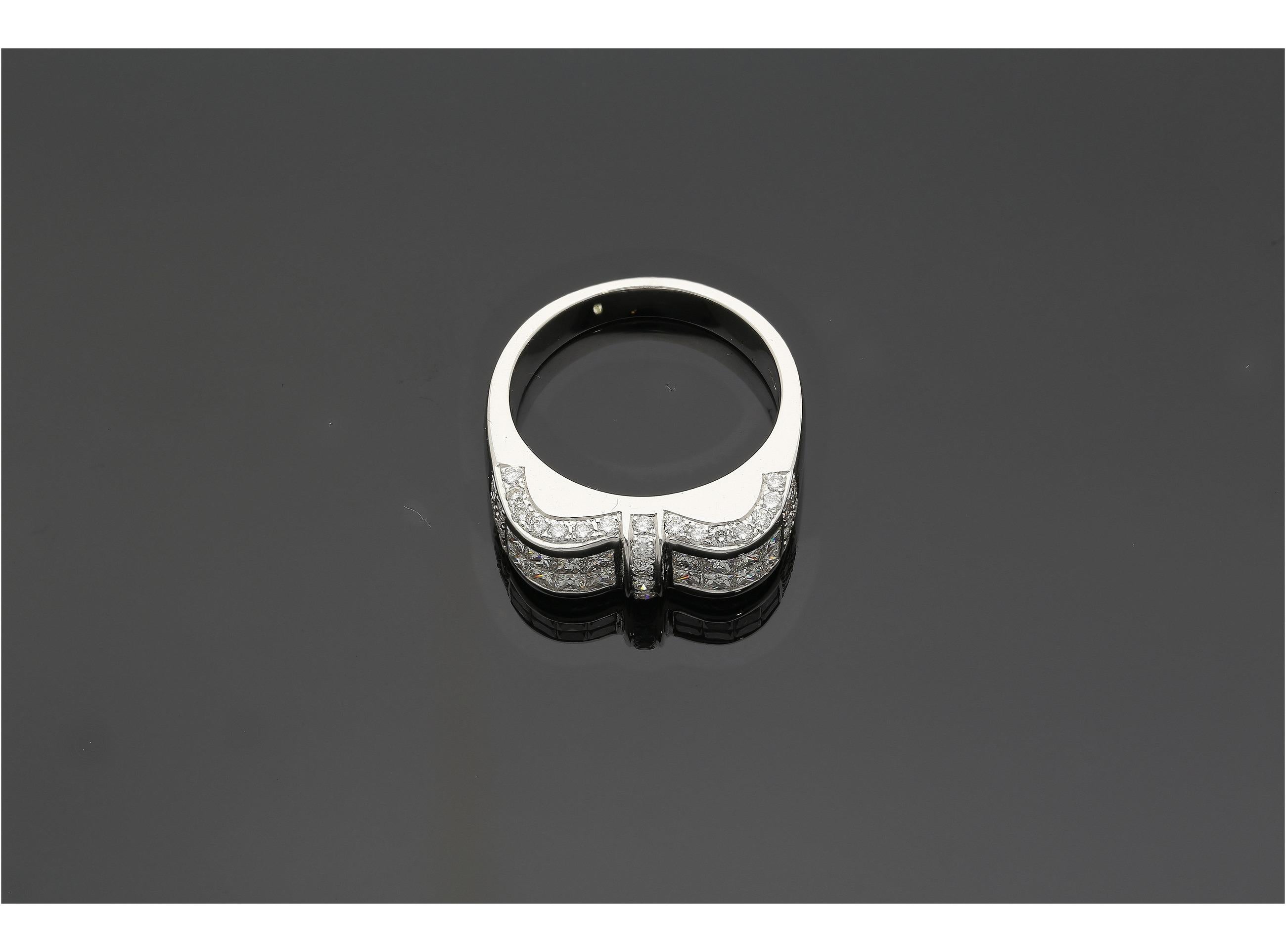 Princess Cut 18K White Gold Diamond Cluster Retro Men's Ring For Sale