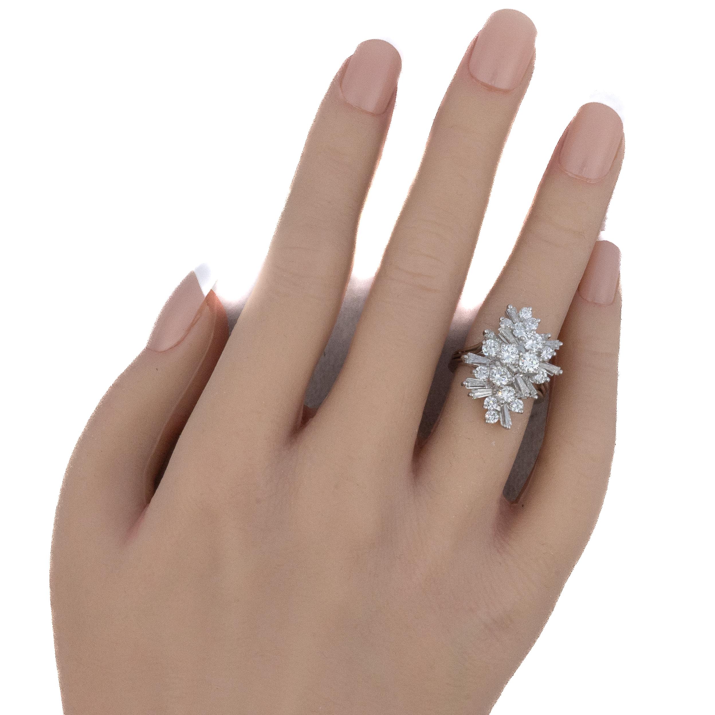 Taille baguette 18K White Gold Diamond Cluster Spray Ring en vente