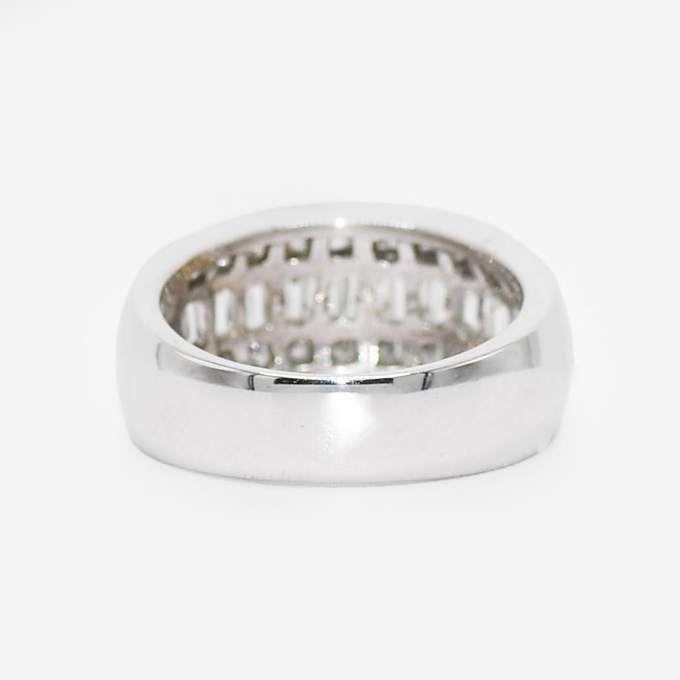 18K White Gold Diamond Cocktail Ring 2.00tdw, 9.1g In Excellent Condition For Sale In Laguna Beach, CA