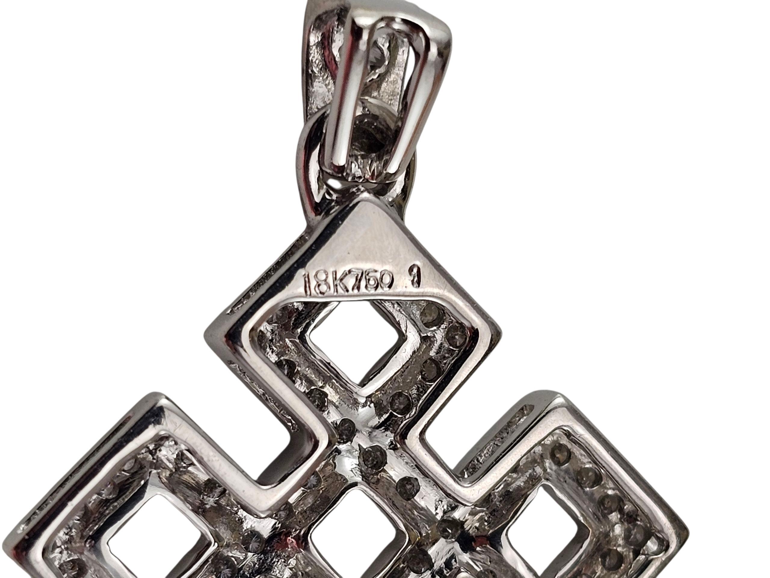 Ciondolo a croce con diamante in oro bianco 18K #23613 In condizioni buone in vendita a Washington Depot, CT