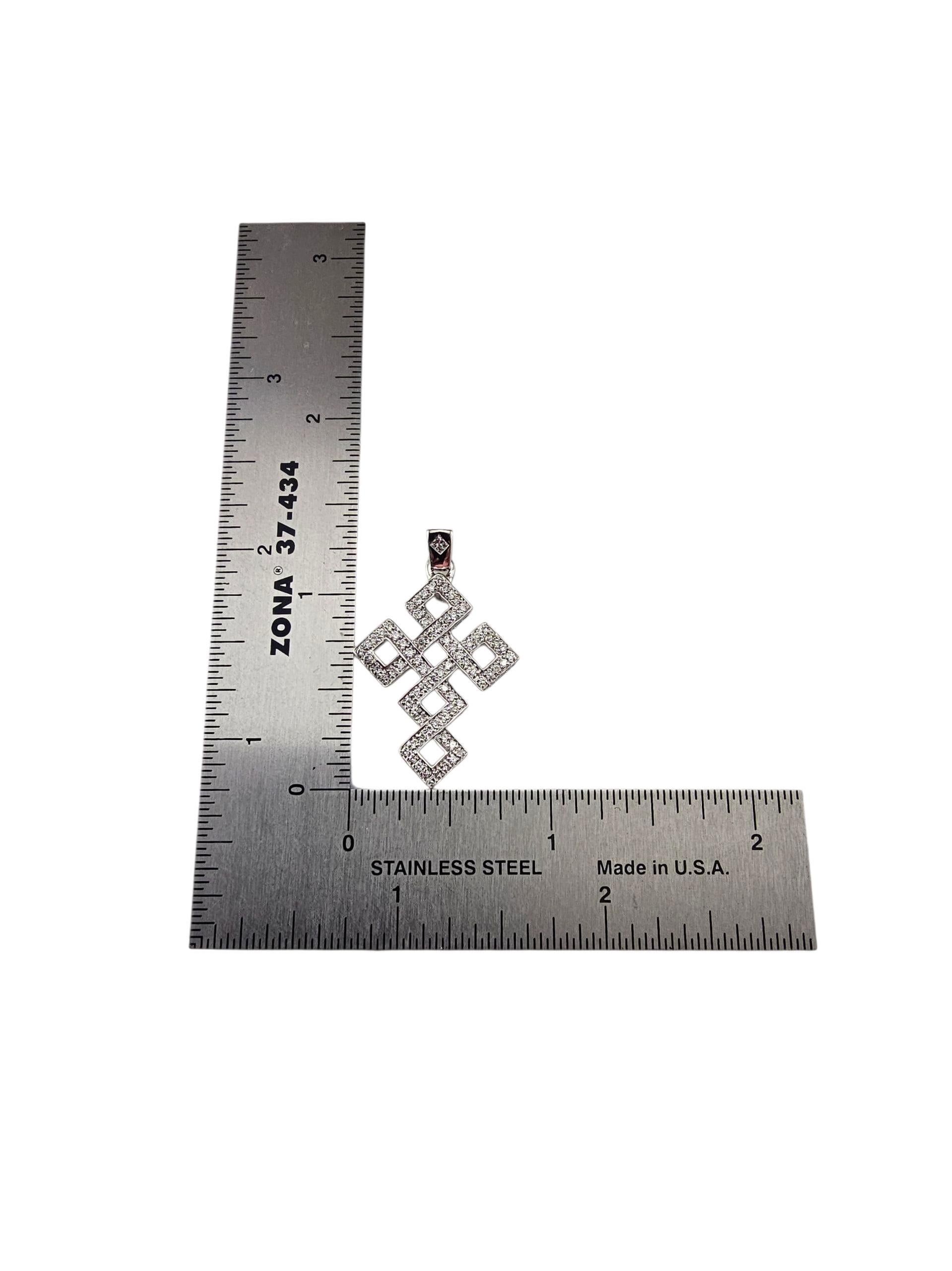 Donna Ciondolo a croce con diamante in oro bianco 18K #23613 in vendita