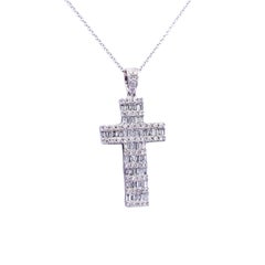 18k White Gold Diamond Cross Pendant Necklace