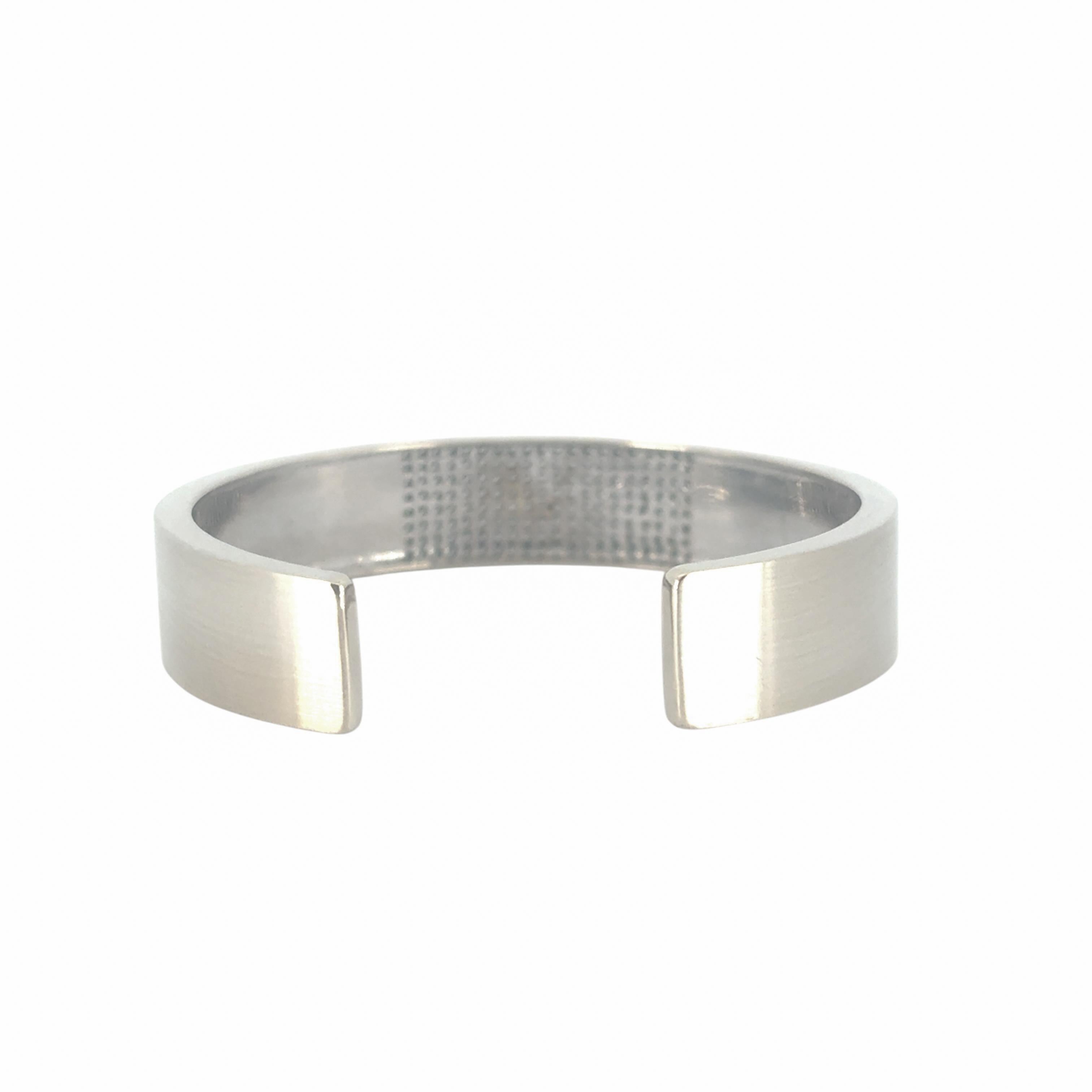 Manchette en or blanc 18 carats sertie de 0,80 carat de diamants naturels en vente 5