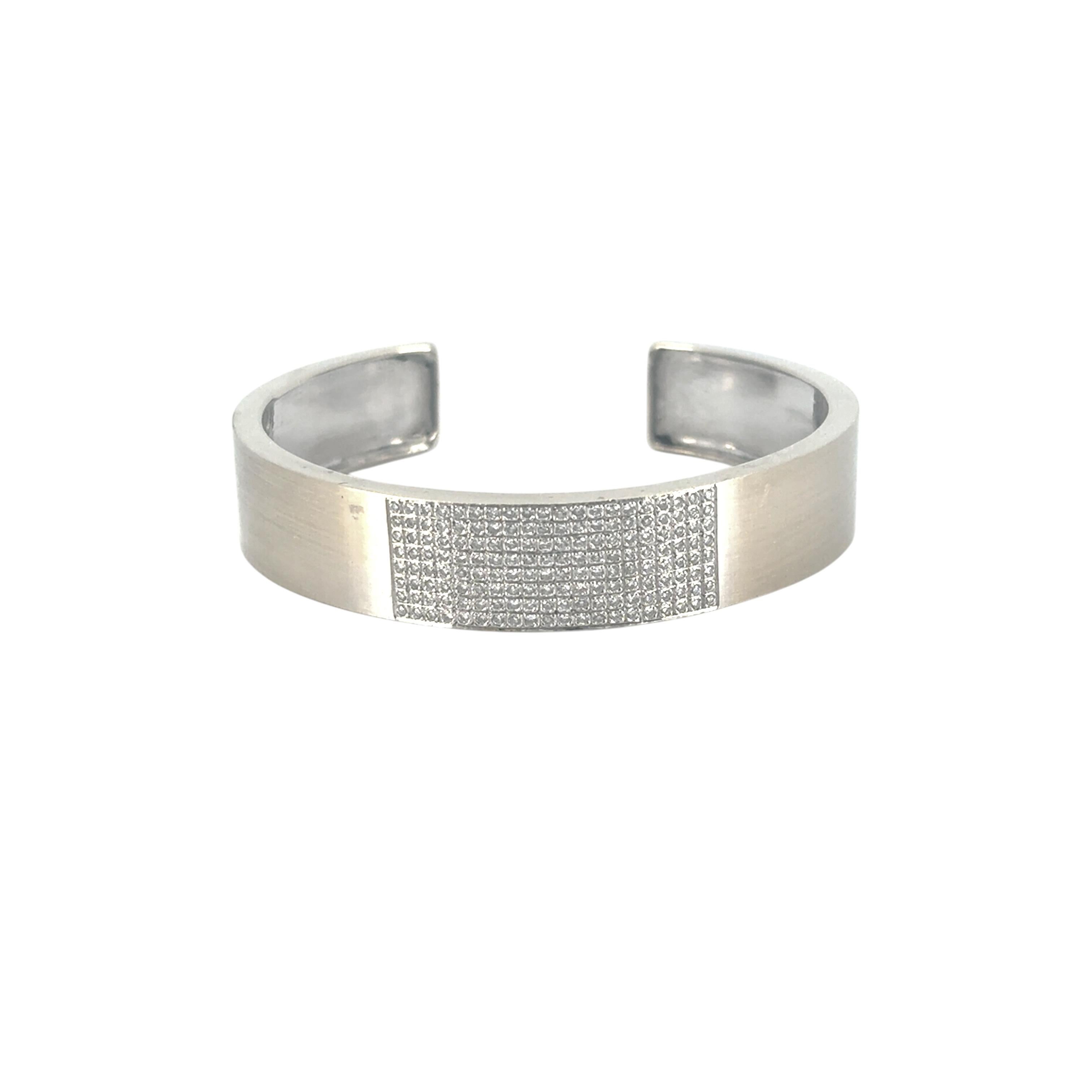 Manchette en or blanc 18 carats sertie de 0,80 carat de diamants naturels en vente 12