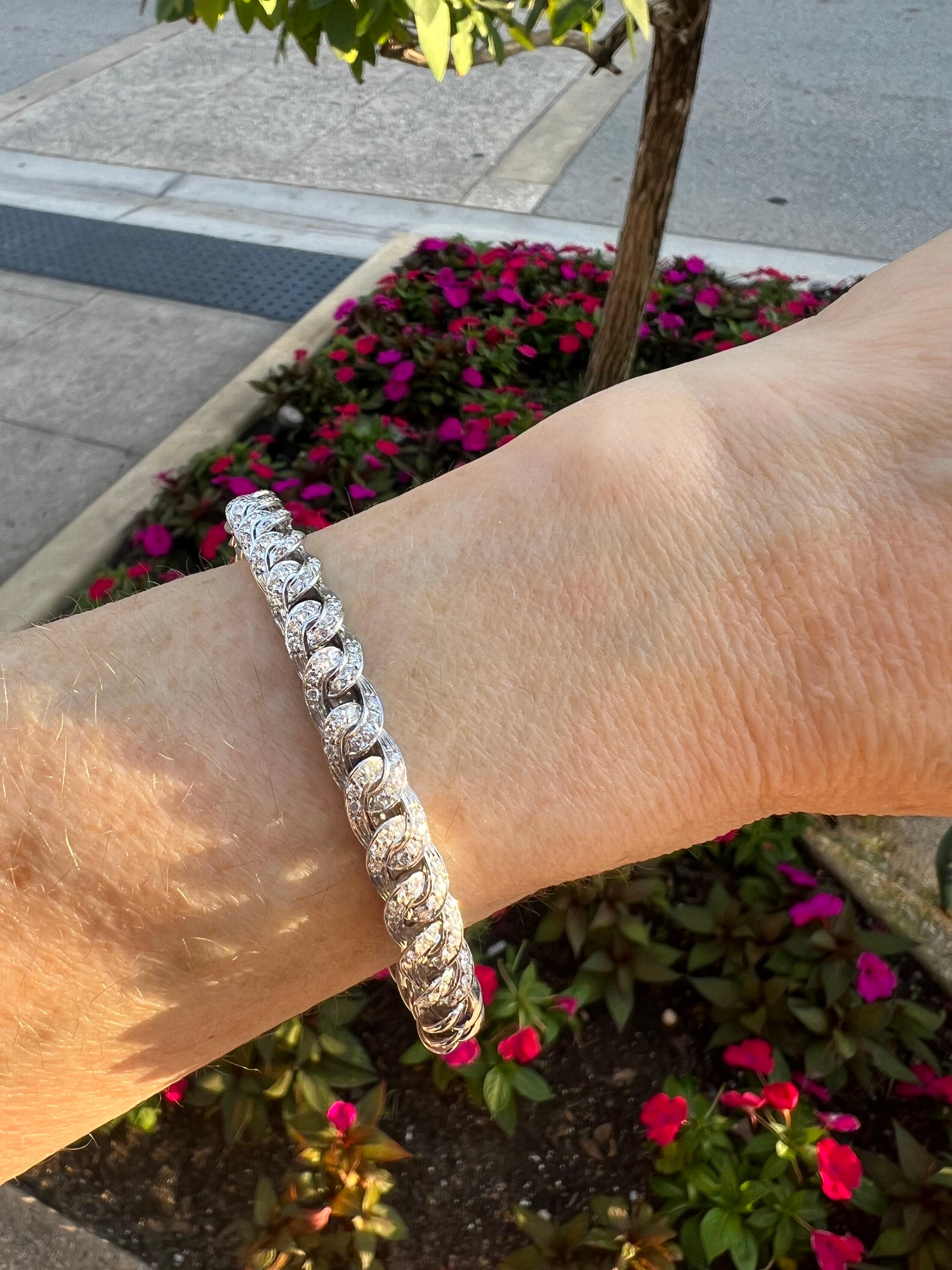 18k White Gold Diamond Curb Link Cuff Bracelet In Excellent Condition In Palm Beach, FL