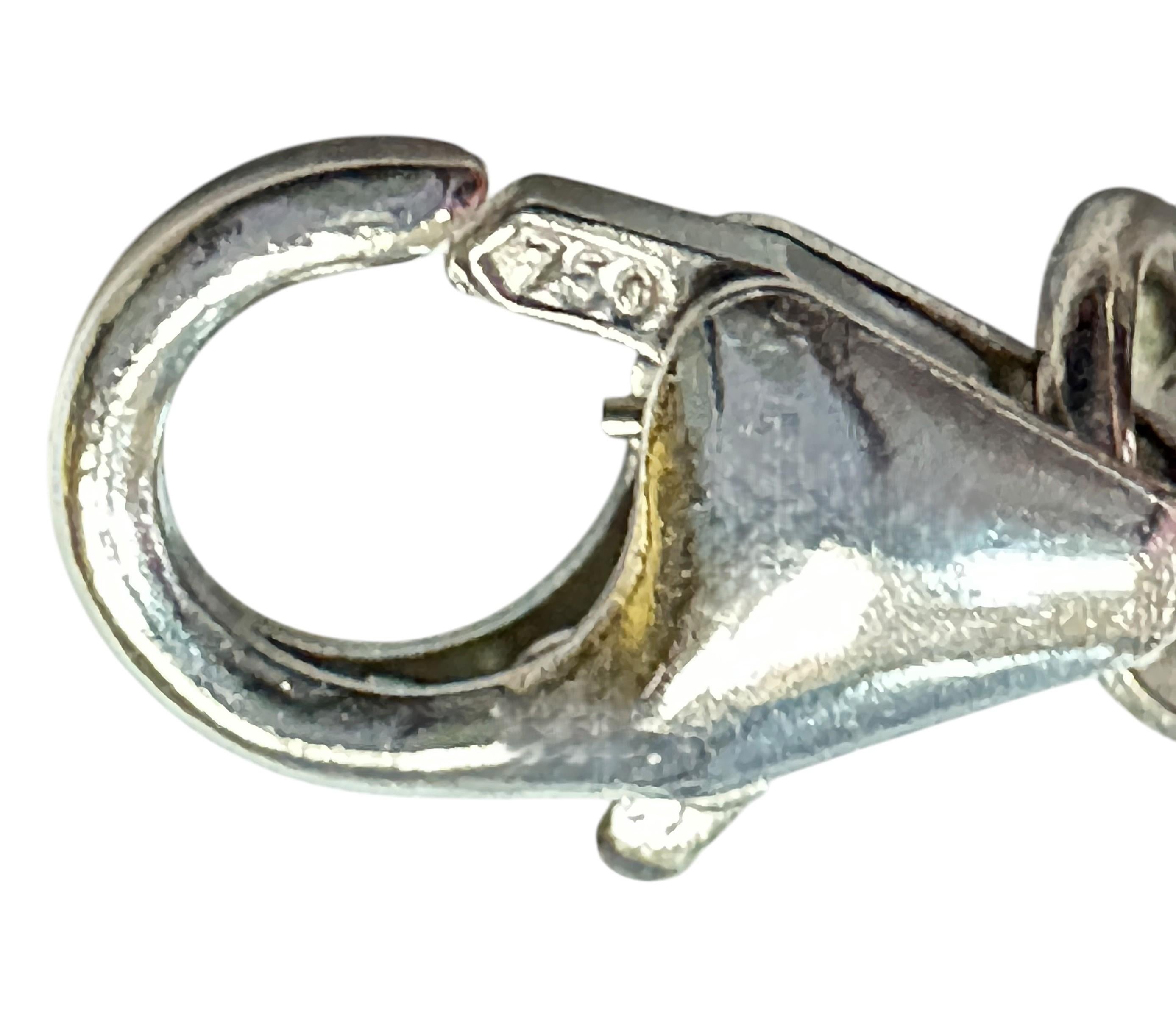 Chaîne ondulante et chatoyante en or blanc 18 carats taillée en diamants 17,5
