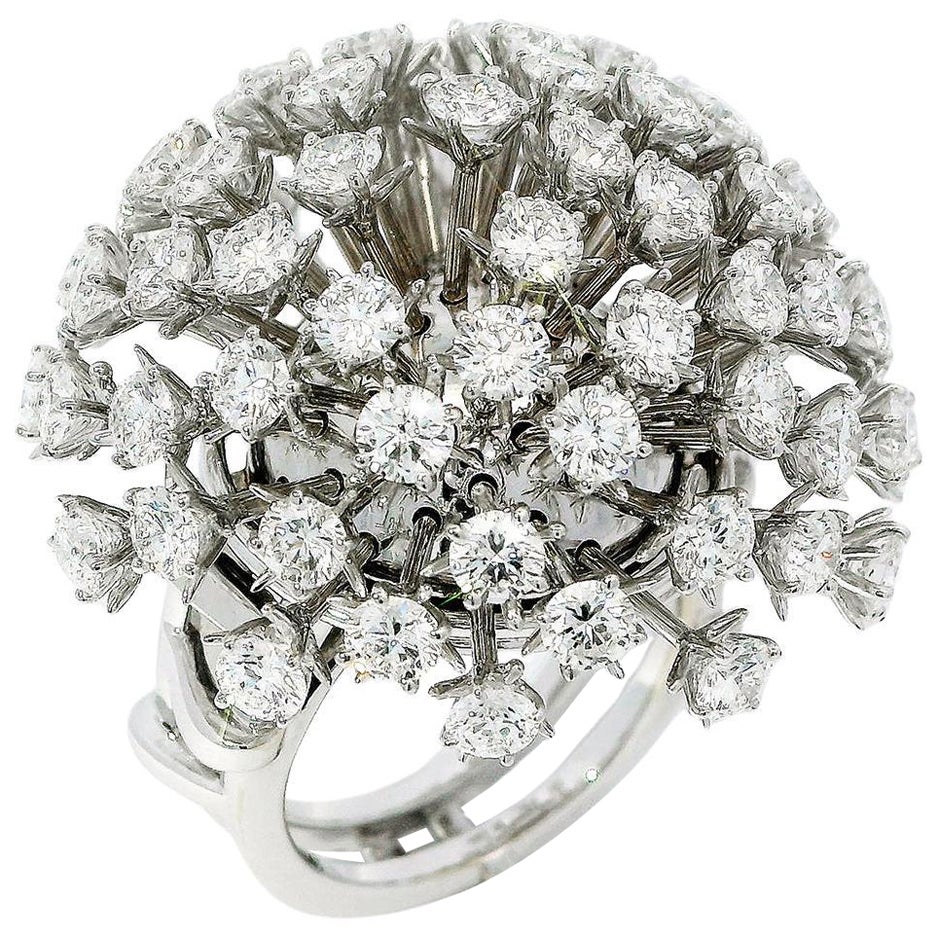 18K White Gold Diamond Dandelion Ring en vente