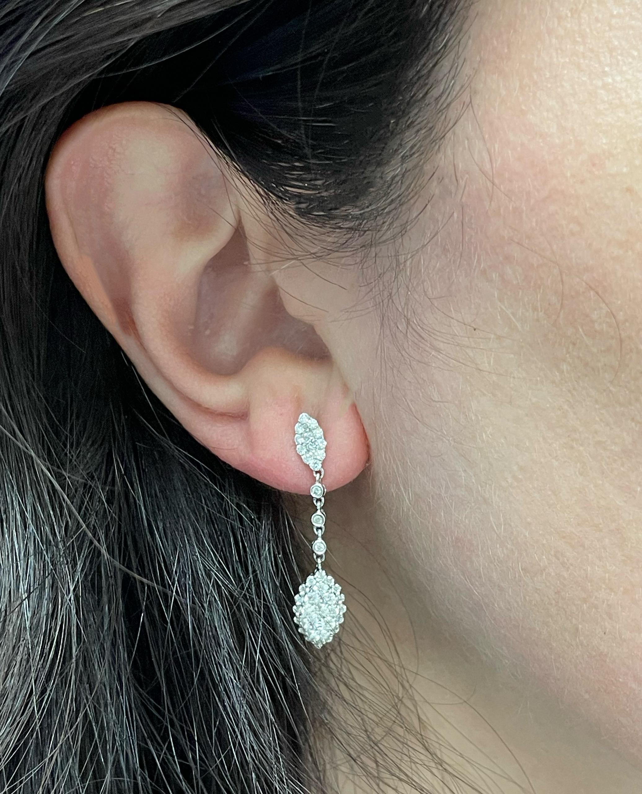 Round Cut 18K White Gold Diamond Dangle Earrings For Sale