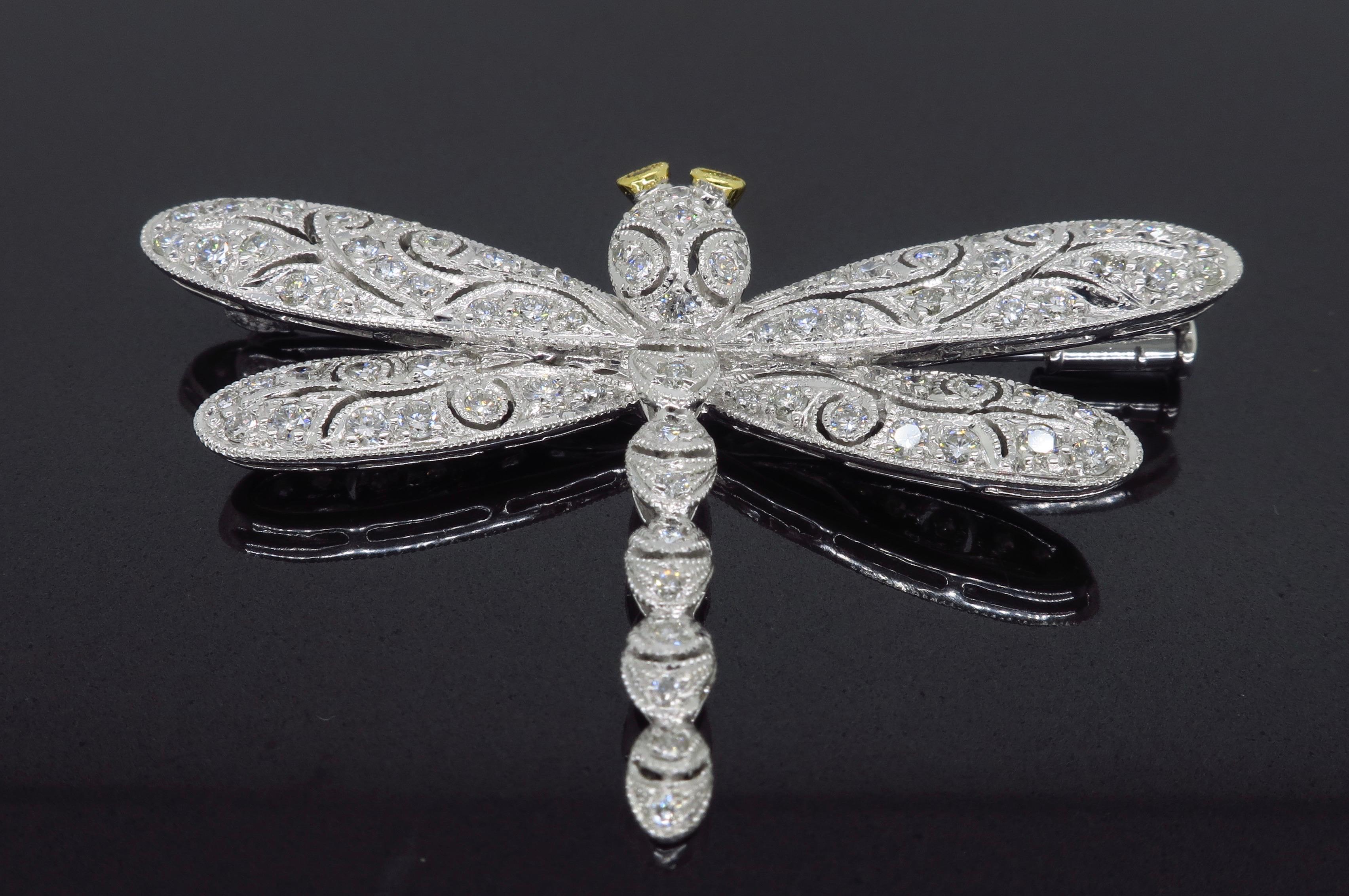 Round Cut 18 Karat White Gold Diamond Dragonfly Brooch