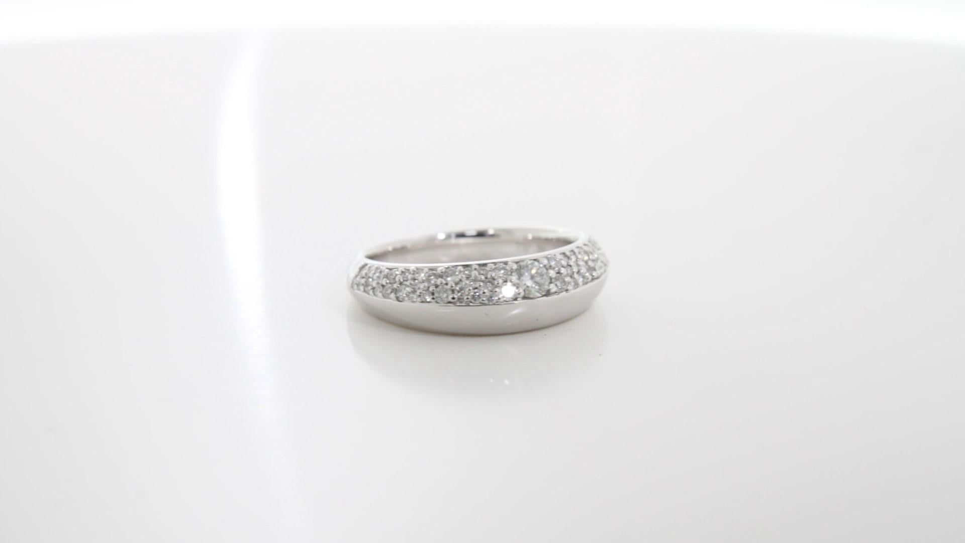 18K Weißgold Diamant Kleid Ring (Moderne) im Angebot